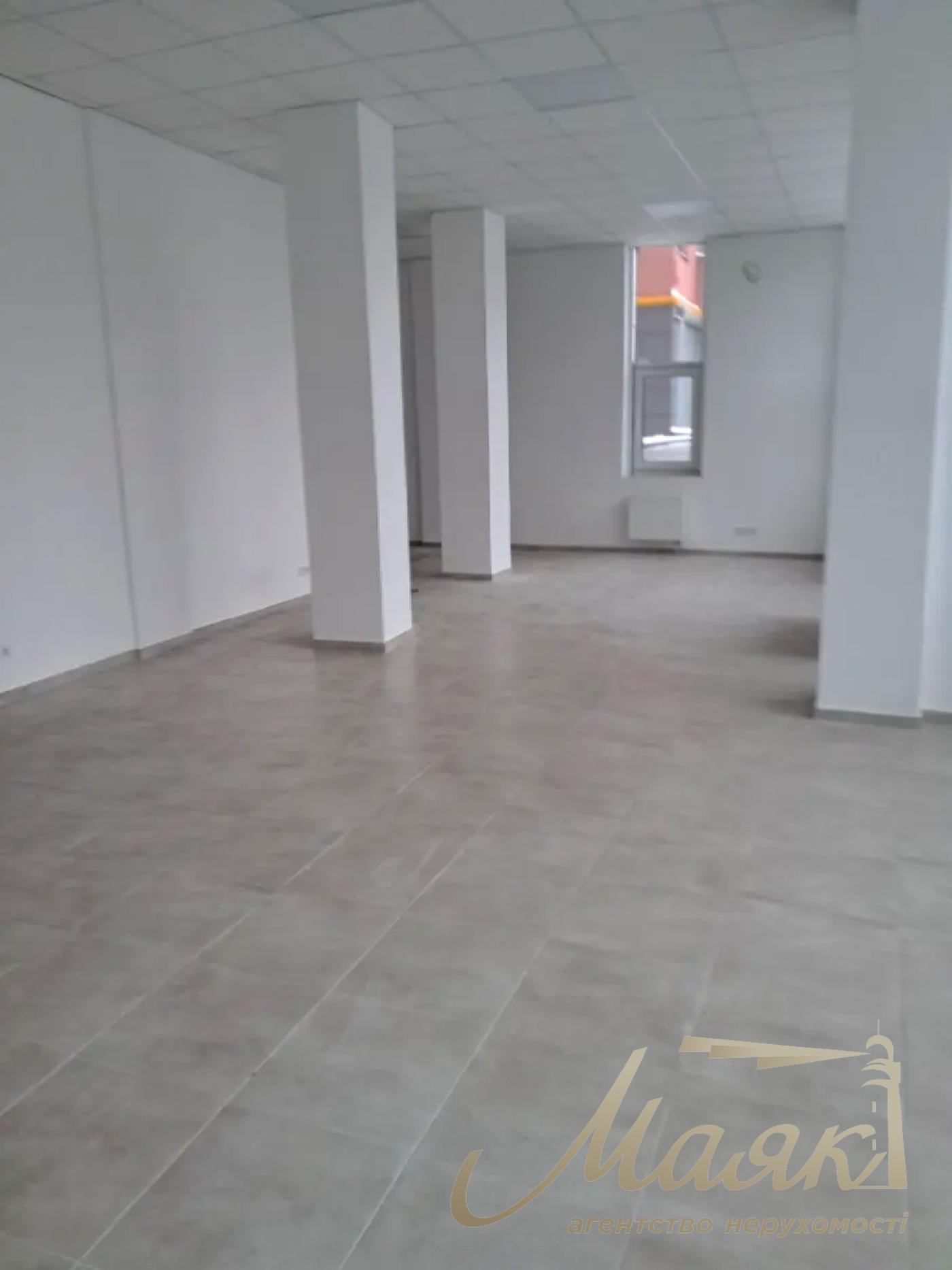 Аренда комерции фасад 202м2 в ЖК Кирилловский Гай, ул. Загоровская 1-Г (Багговутовская).