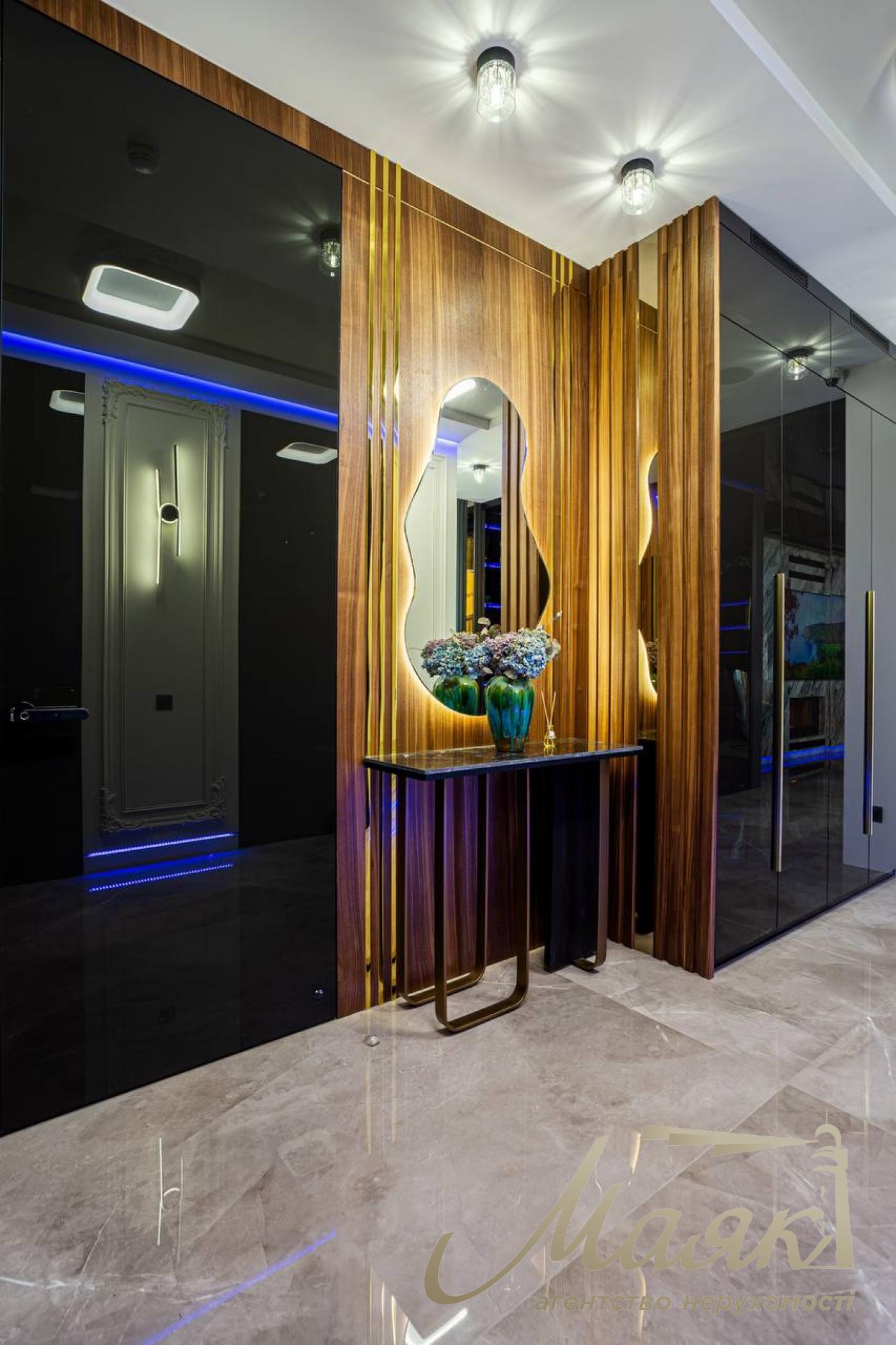 Продаж пентхауса 195 м² з терасою та дизайнерським ремонтом у ЖК Park Avenue VIP, Київ