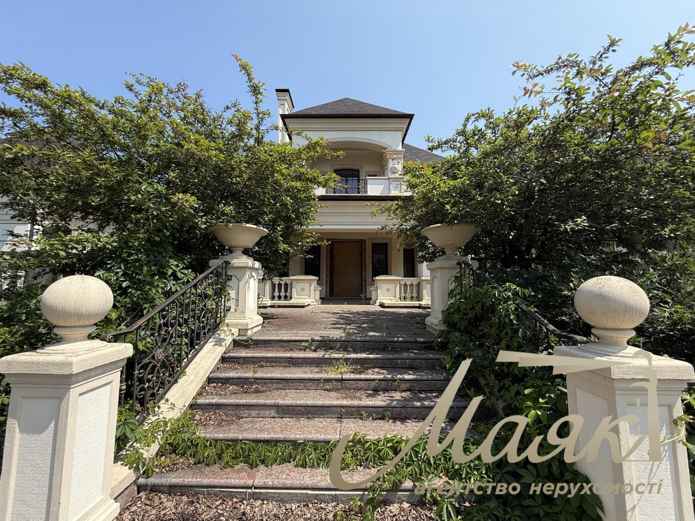 Продаж будинку біля води 1200 кв.м у Кончі-Заспі | Свій пляж і вихід до води