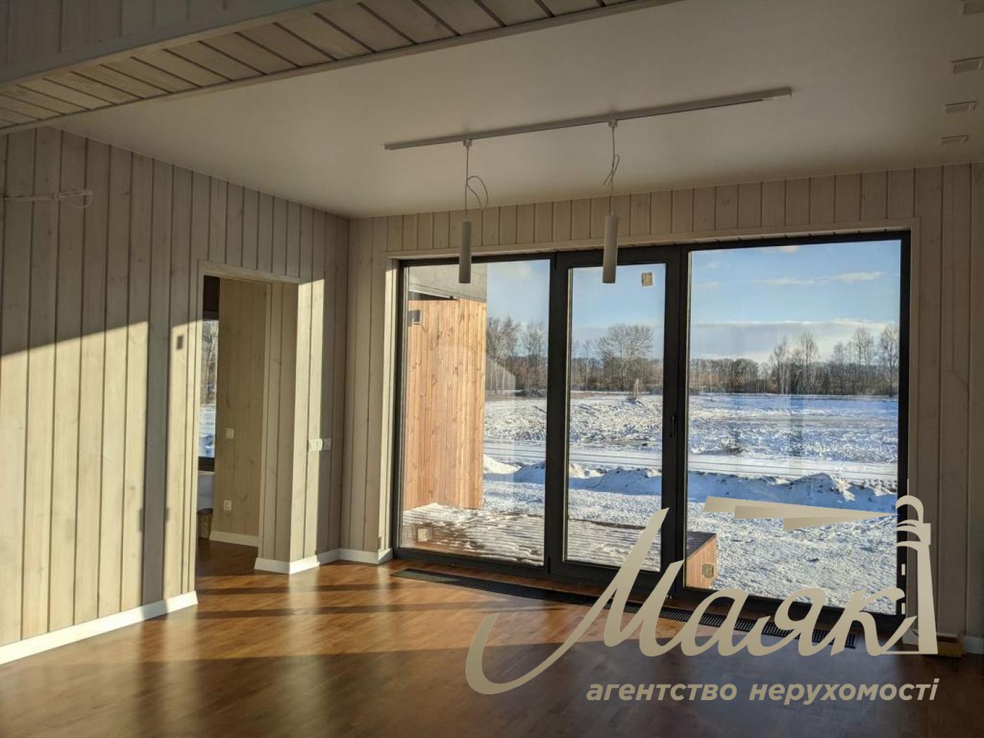 Sale of a country house 76 sq.m. Plot 6 acres. Vishnevoe, Nemeshaevo village. Near the lake.