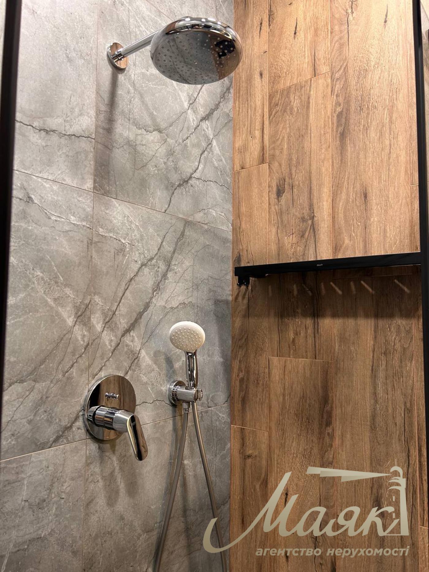 For sale 3-bedroom apartment with terrace in LCD "Italian Quarter" Obolonsky district