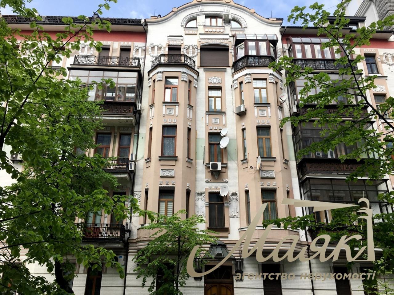 Sale of 2-level apartment 326 m2 st.Institutskaya 13/4 Khreshchatyk