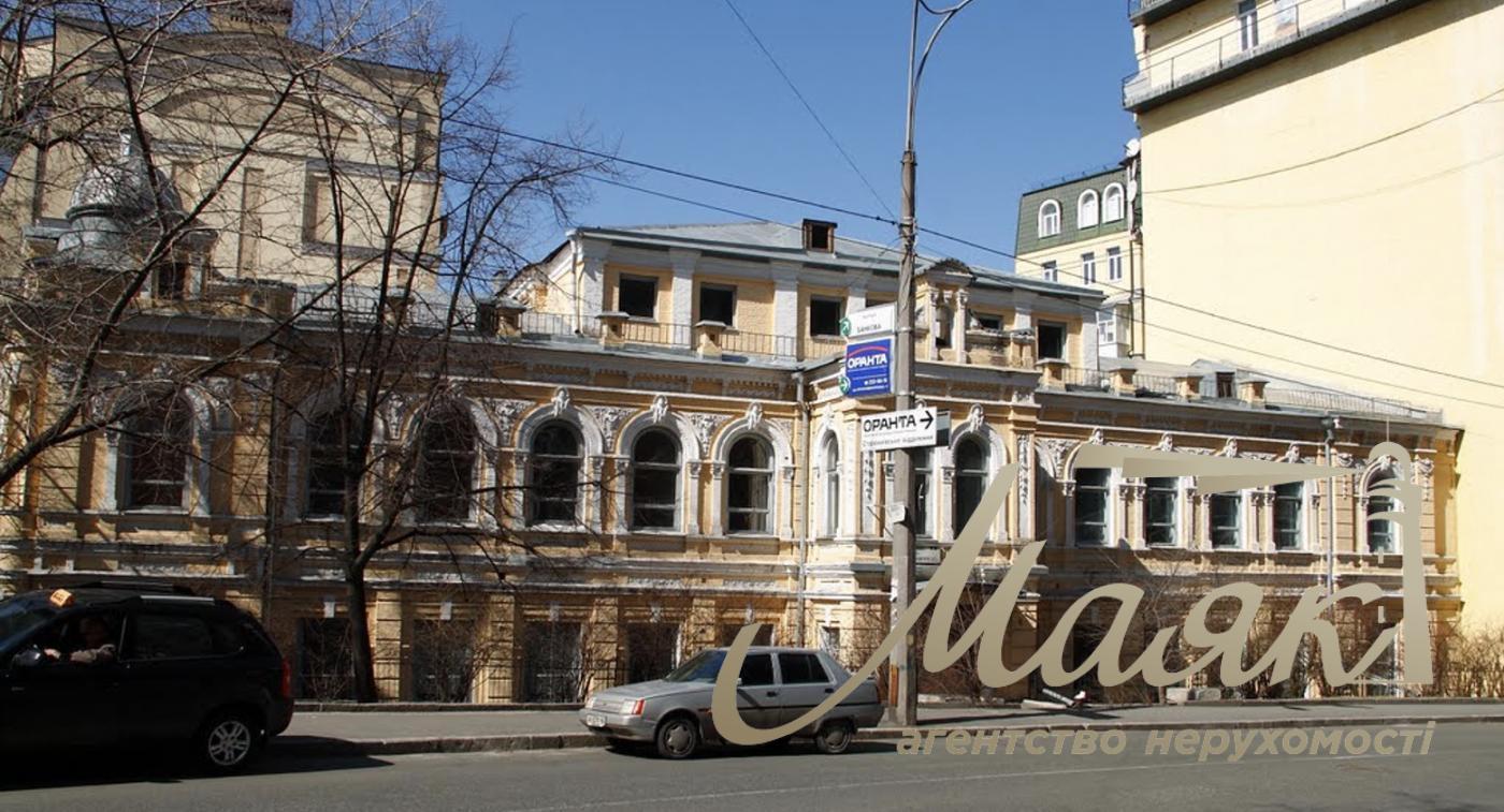 Sale of building for reconstruction, Kruglouniversitetskaya st., Lipki