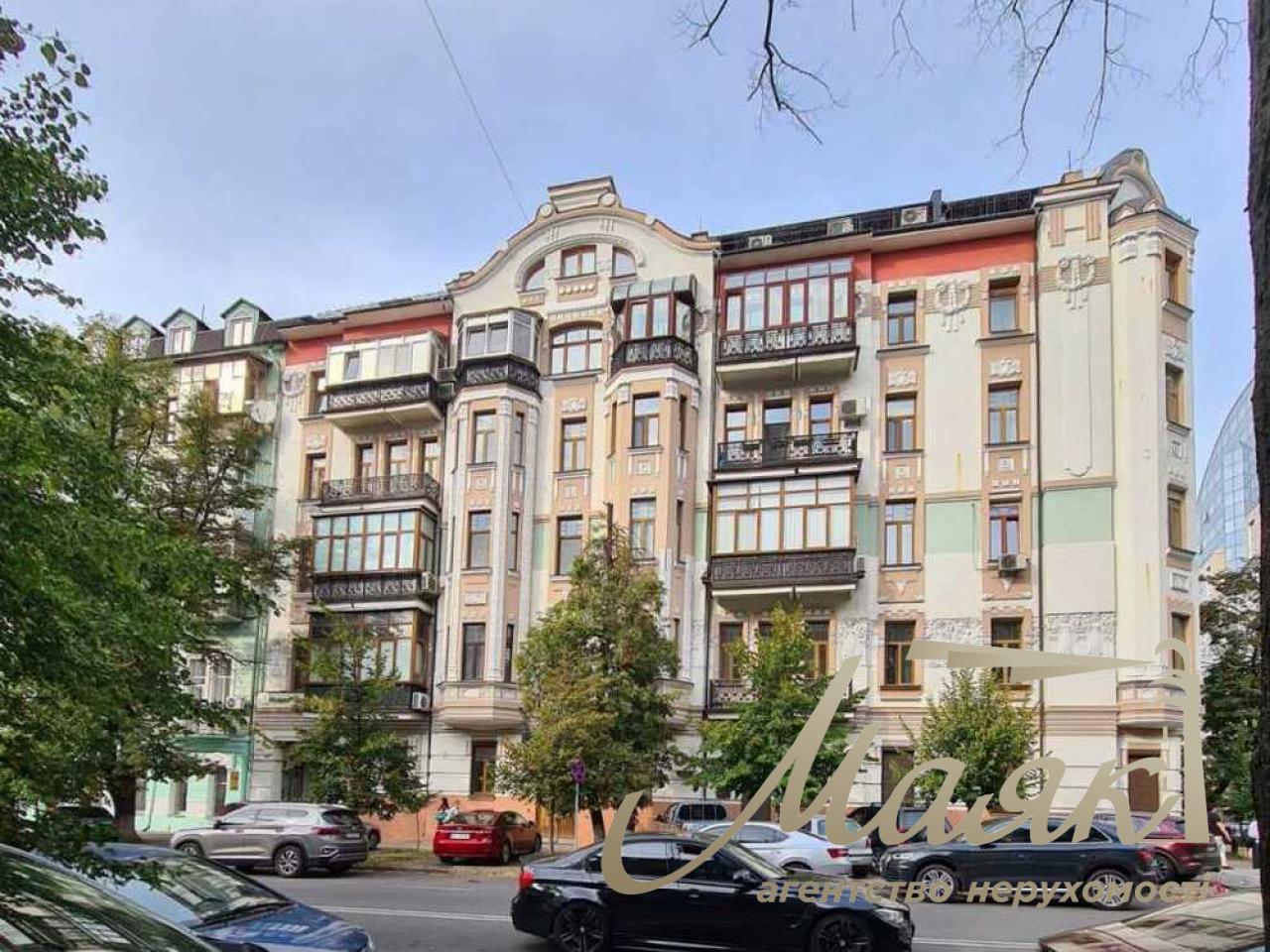 Sale of 2-level apartment 326 m2 st.Institutskaya 13/4 Khreshchatyk