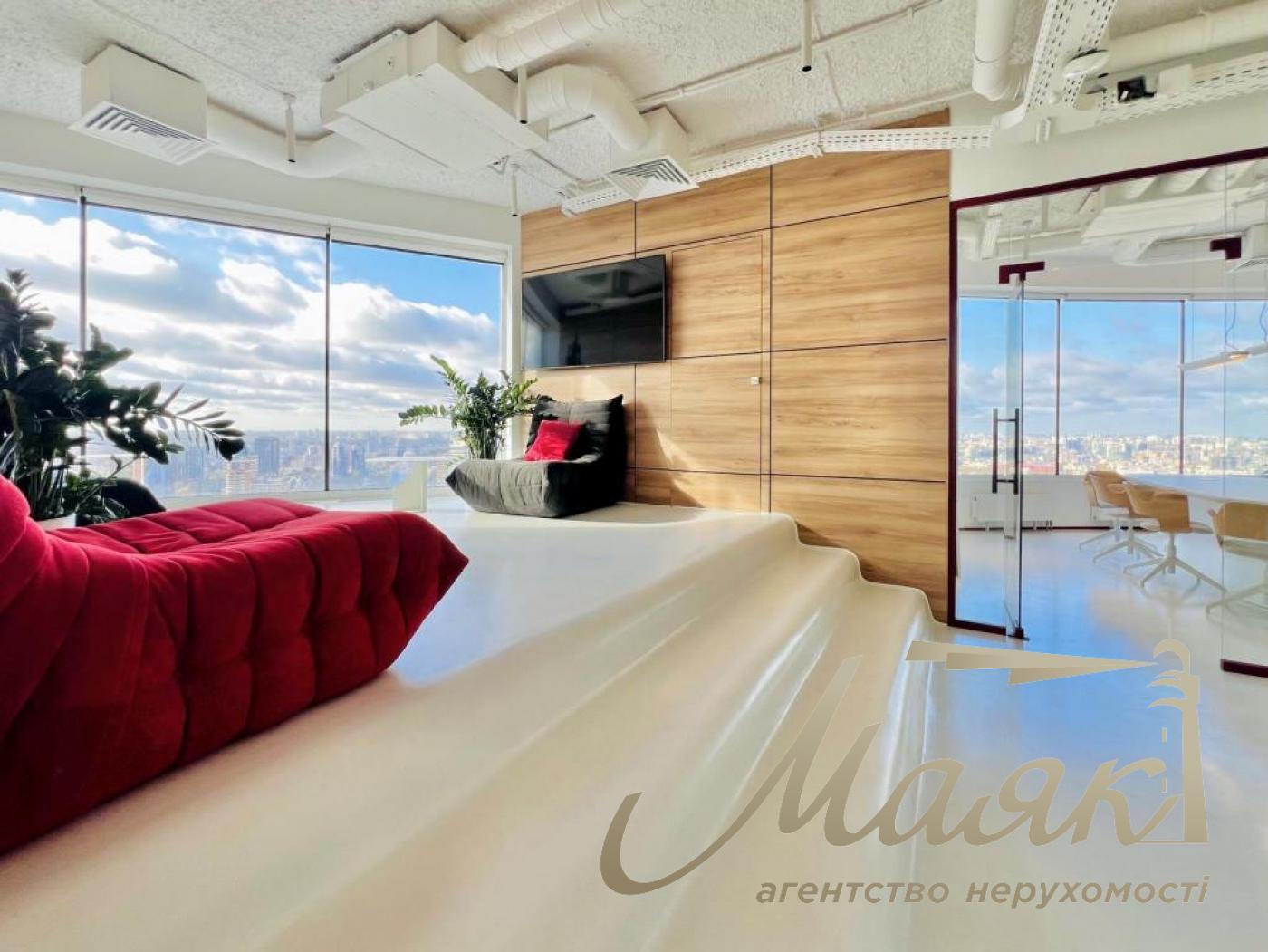 Office for rent 250 sq.m. Carnegie Tower, Pechersk