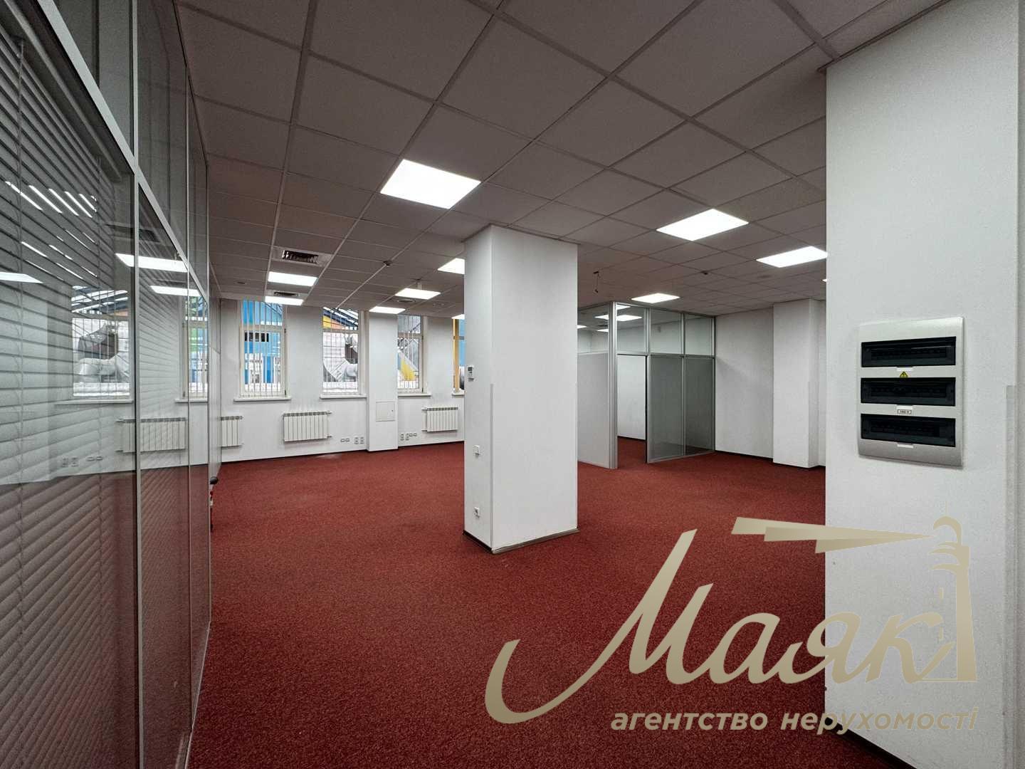 Оренда офісу 1203 м2 в БЦ на Героїв Космосу, Святошино