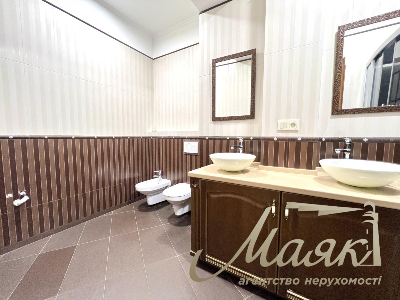 Office for rent 180m2, Ivan Mazepa street 16