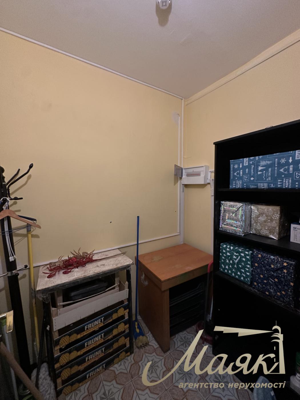 Rent a facade premises 201m2, Ivasiuk Ave, Obolonska Embankment