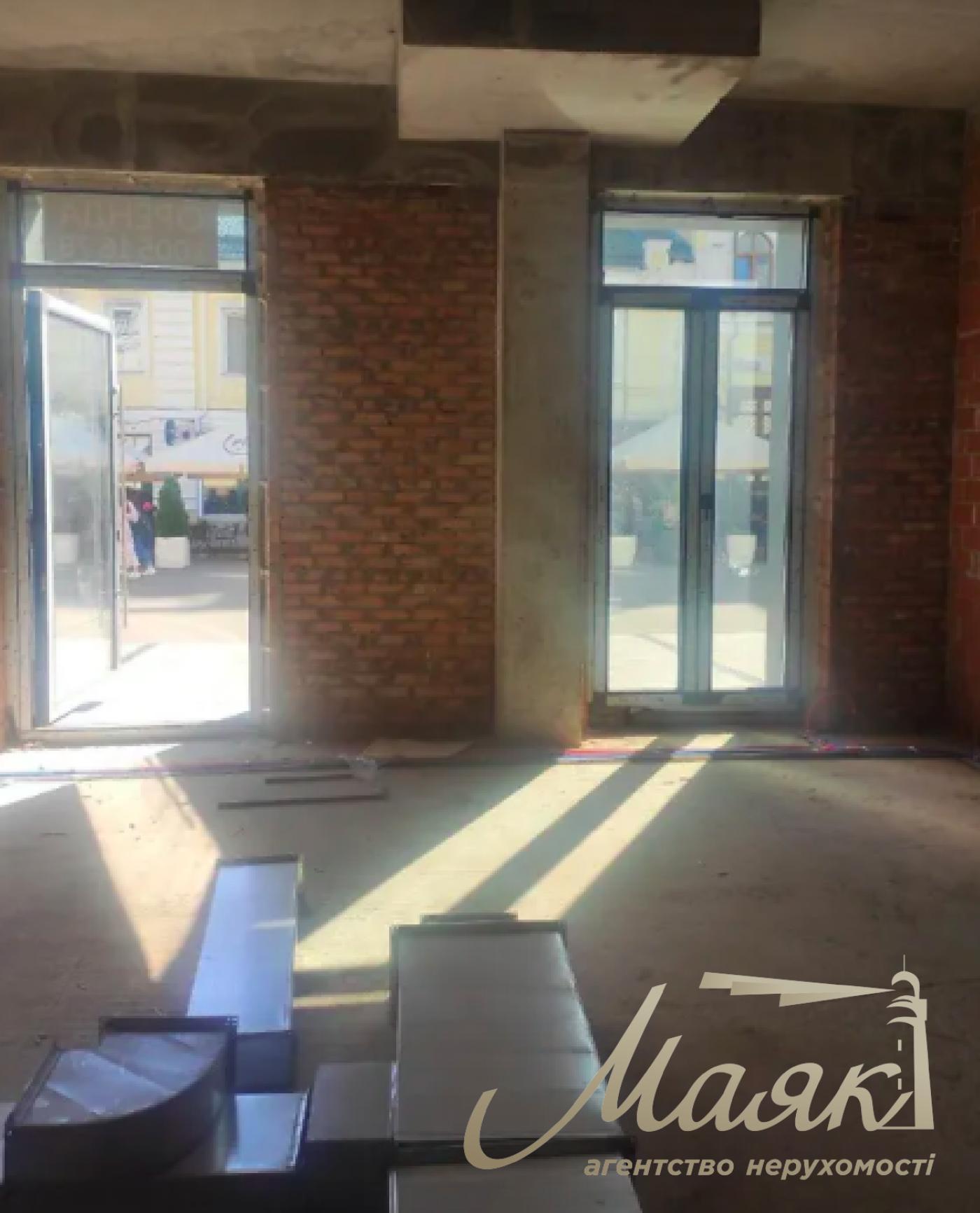 Продажа фасадного коммерческого помещения ЖК Saga City Space, ул. Саксаганского