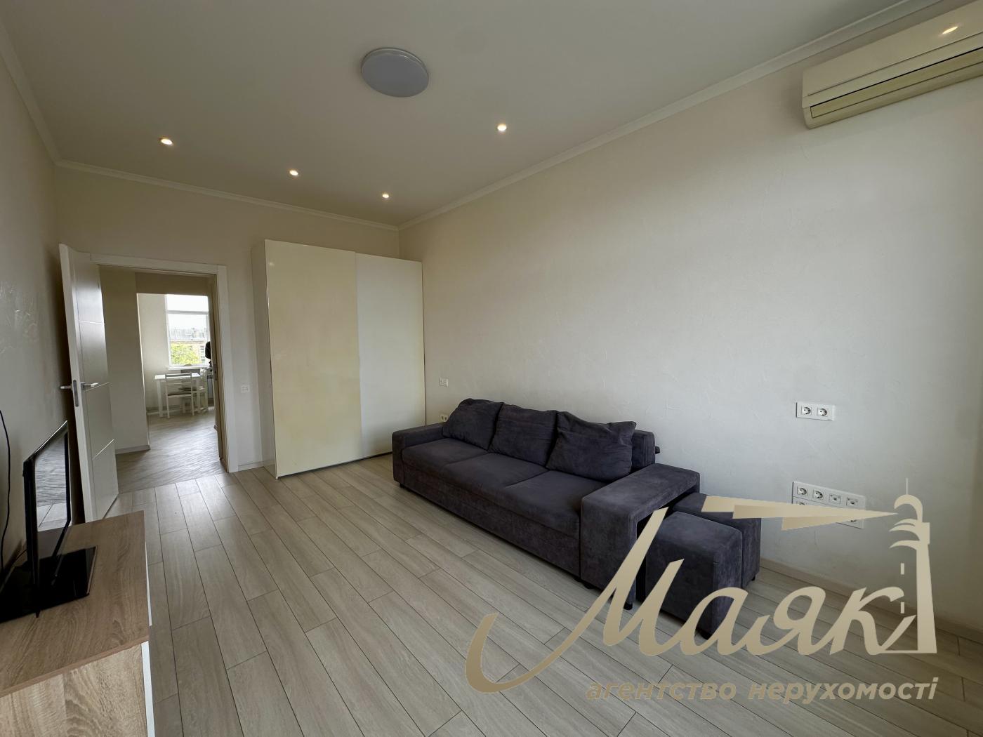 Оренда 2-кімнатної квартири (55м2) на пр-т. Каденюка 14