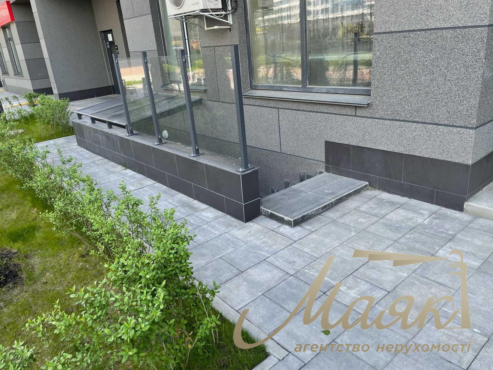 Продаж фасаду 210м2, метро Лівобережна, ЖК Галактика, будь-який вид діяльності