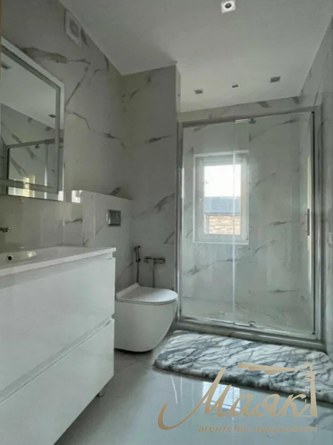 Продажа 2х-этажного дома 285м2 с.Чапаевка