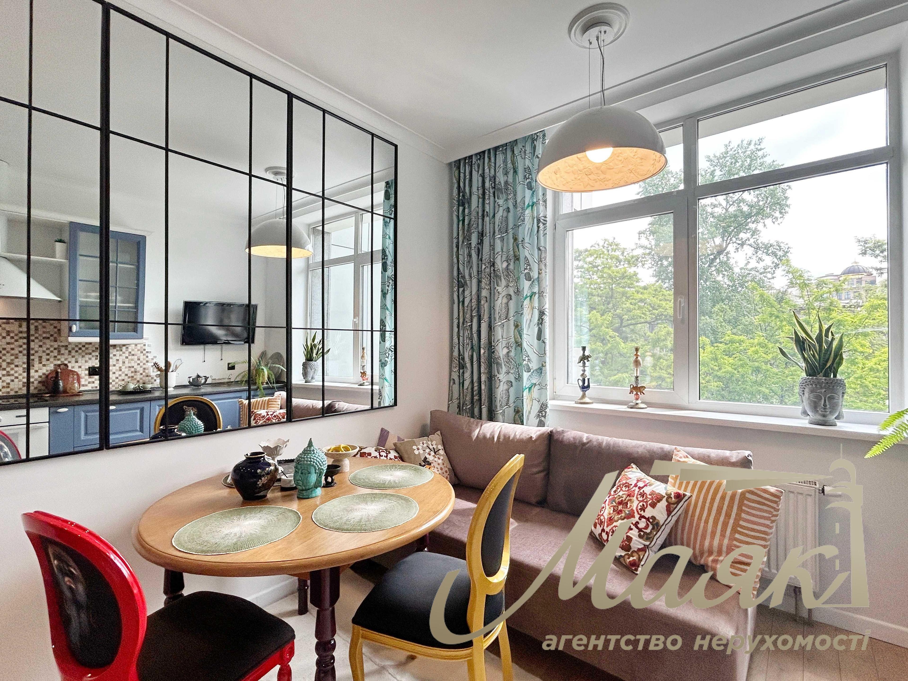 For sale 1k apartment 52m2 in LCD Novopecherskie Lipki, Dragomirova/Verkhoglyada 3, Pecherskiy district.