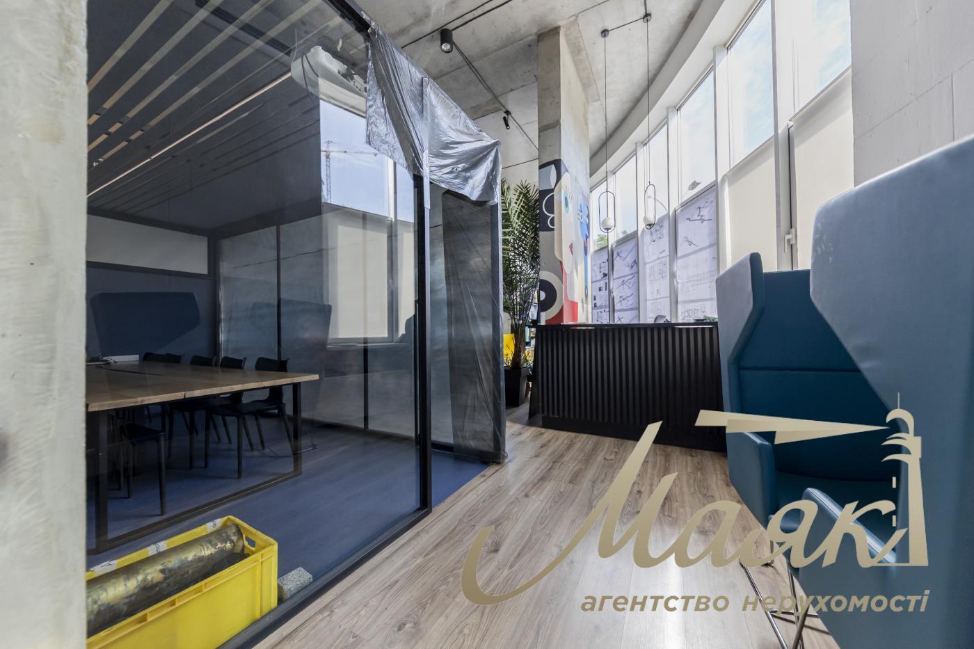 Sale of commercial premises 160 m2 in residential complex Prestige Hall, Tyutyunnika 37/1, Center