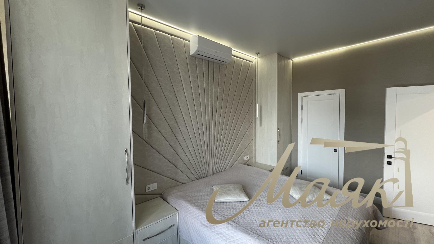 Rent 3k apartment 85m2 in elite residential complex Tetris Hall