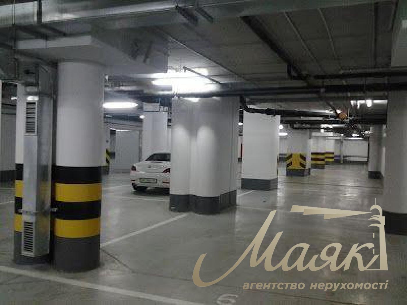 Parking for rent in the residential complex Novopecherskie Lipki, Dragomirova/Verkhoglyada st. 17B, Pechersk, Kyiv