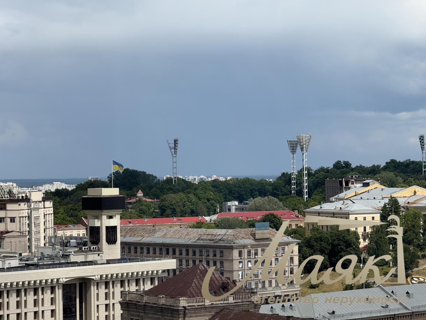 Аренда видовой 3к квартиры 245 кв. м на ул. Паторжинского 14, Центр, Шевченковский район