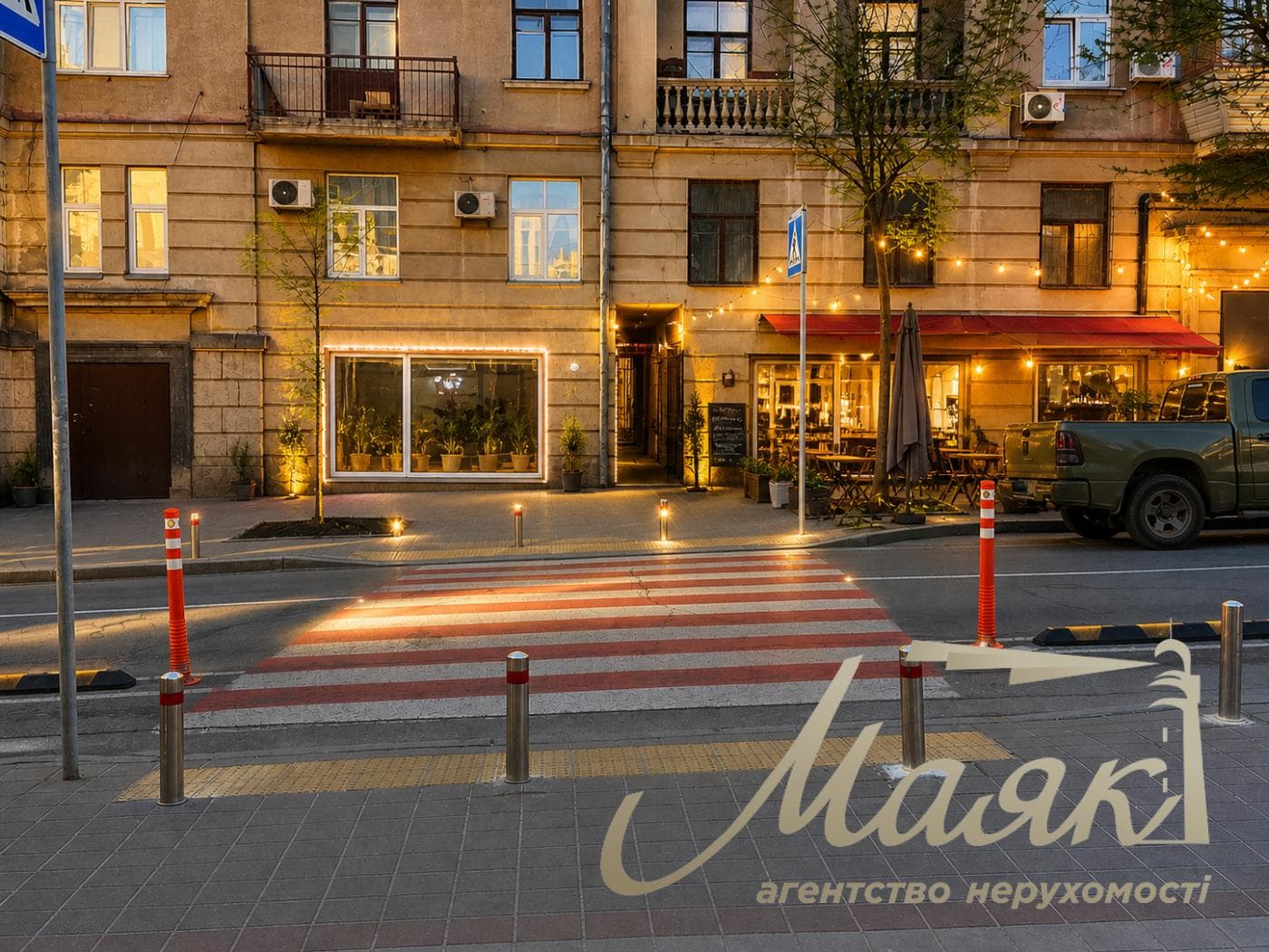 Аренда фасадного помещения 70 м.кв. Золотые Ворота, Центр