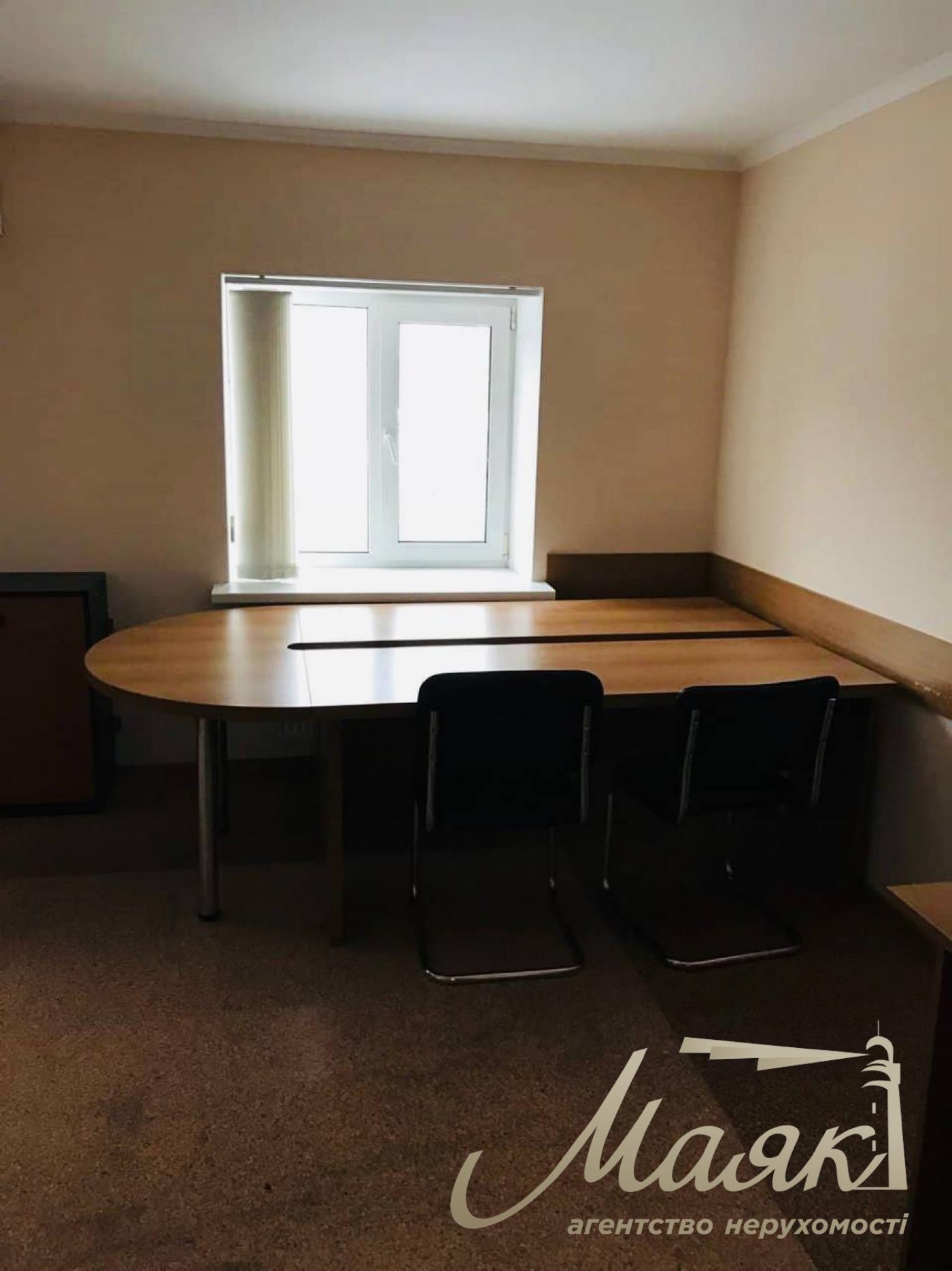 Аренда офиса 258м2 в центре Киева, ул. Антоновича.