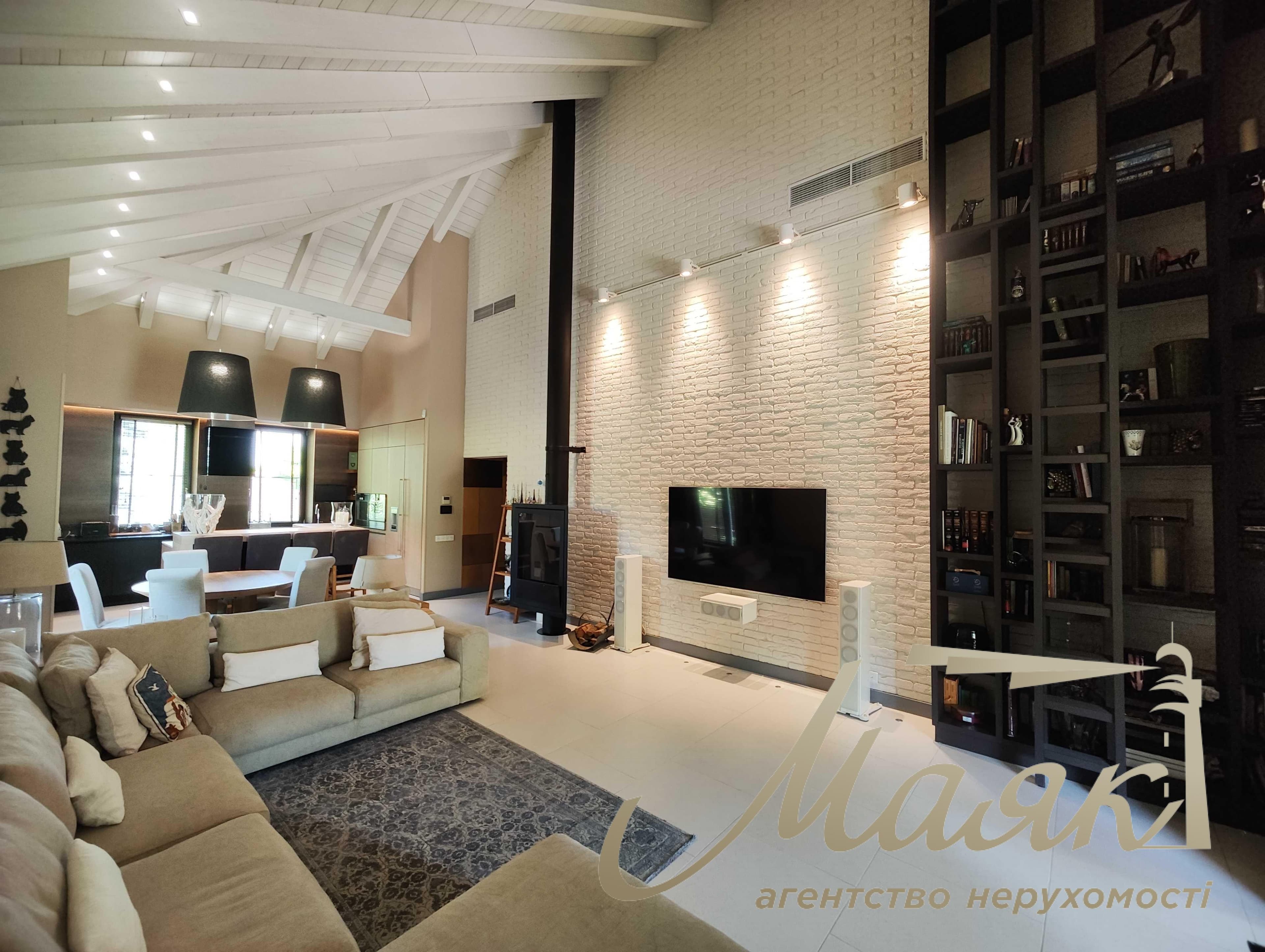 Оренда сучасного будинку площею 250 м² з басейном у с. Тарасівка/Безрадичі, Обухівський напрямок, Київська область.