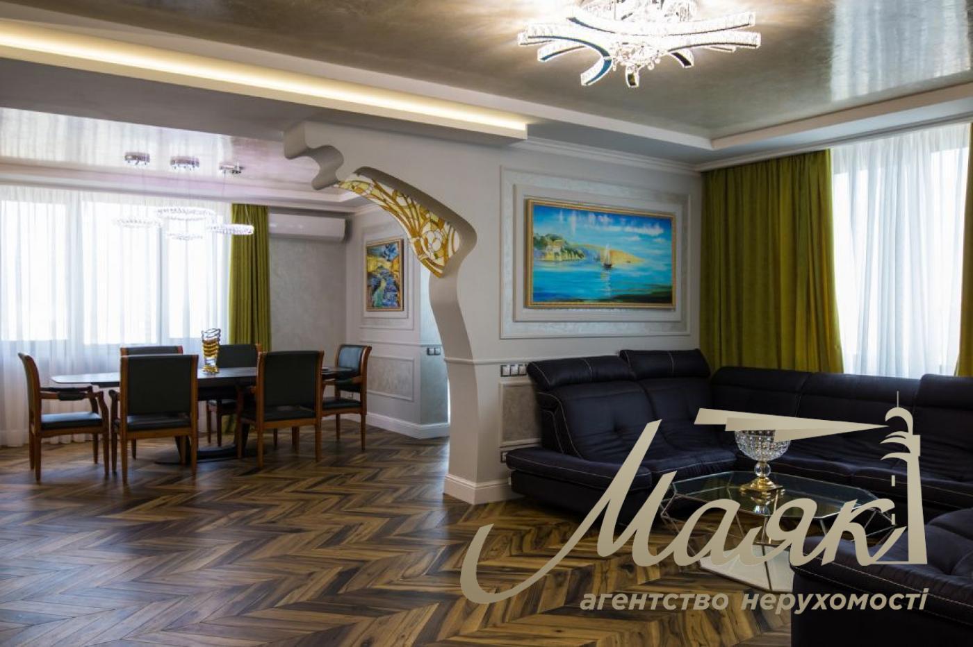 Sale of a penthouse with a view and a terrace of 416 m2 on Dneprovskaya Embankment, Osokorki