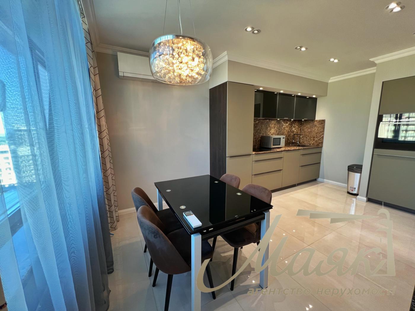 Оренда пентхауса 100м2 в ЖК Підвисоцький, вул. Підвисоцького