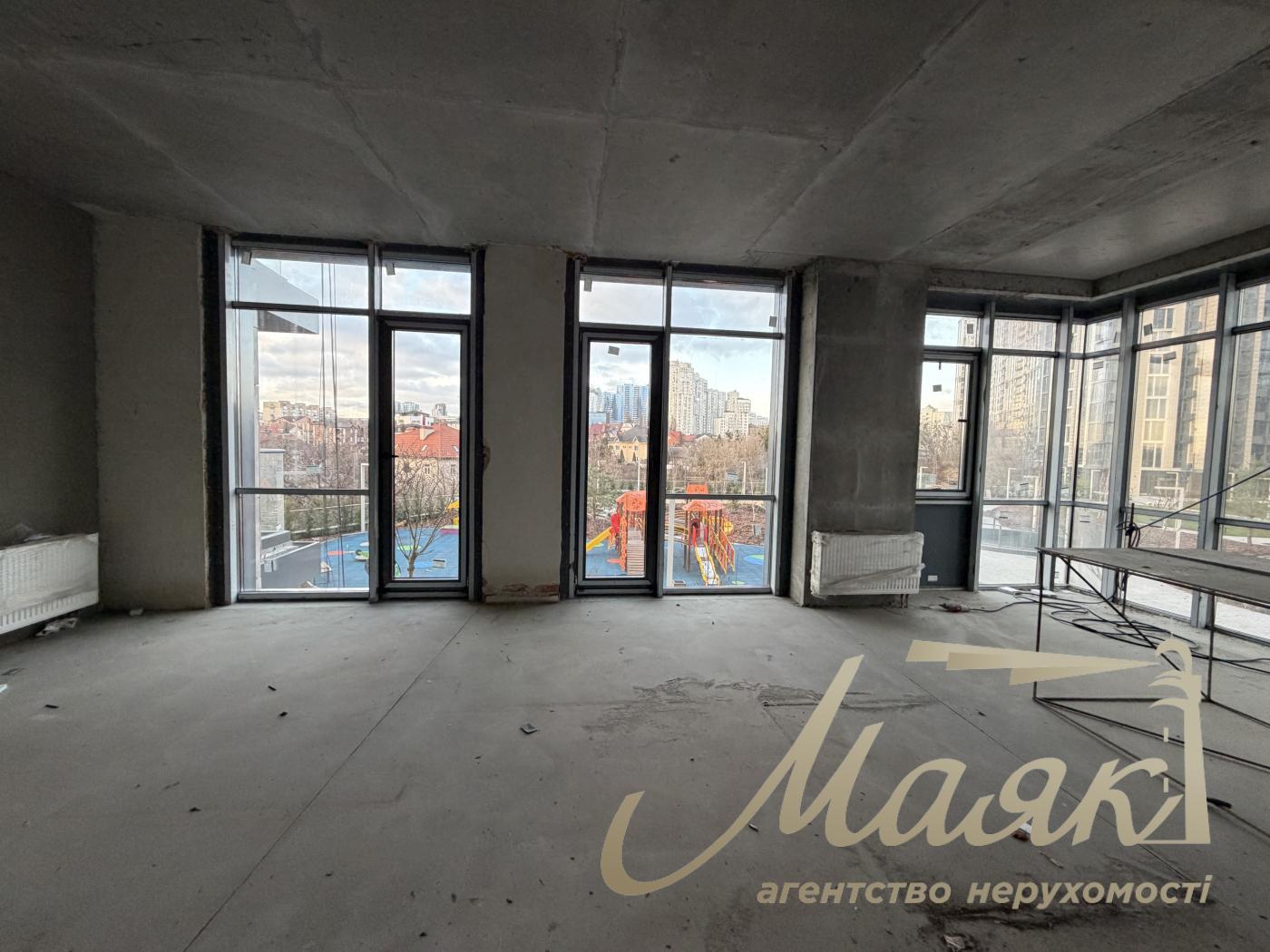 Sale of facade commerce in Residential Complex Novopechersky Lipki