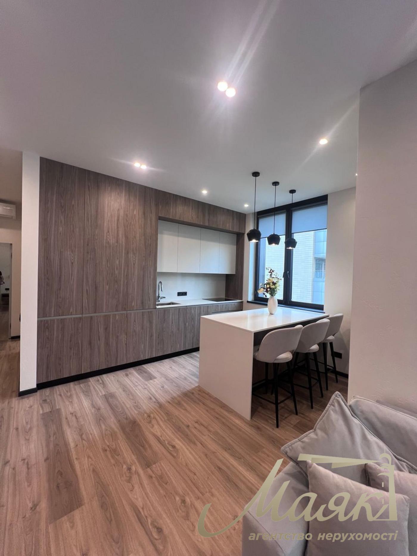 Rent 3-room apartment in Crystal Park Tower Residential Complex