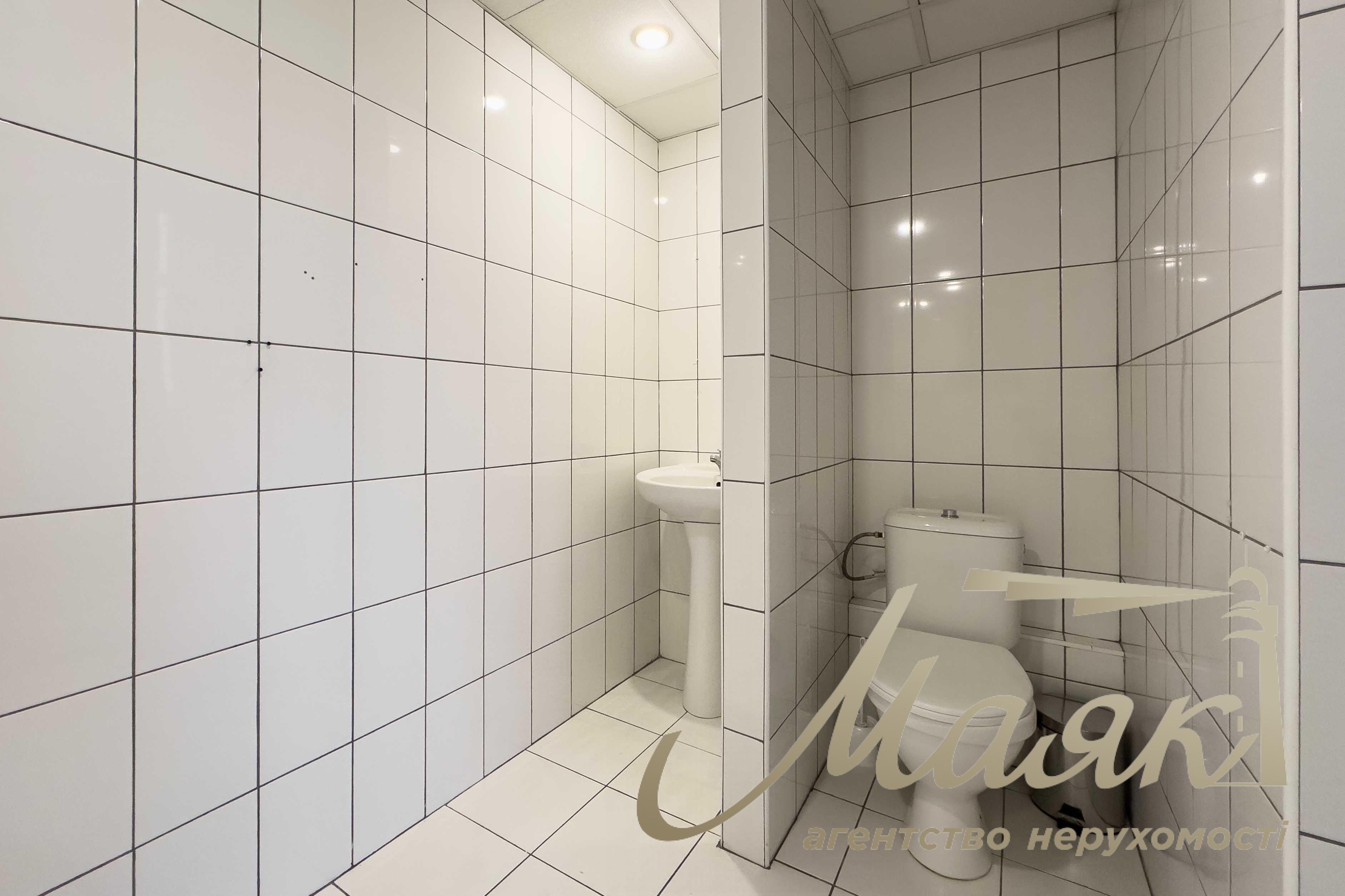 Office for rent 100m2 in BC Satelit, Svyatoshyn