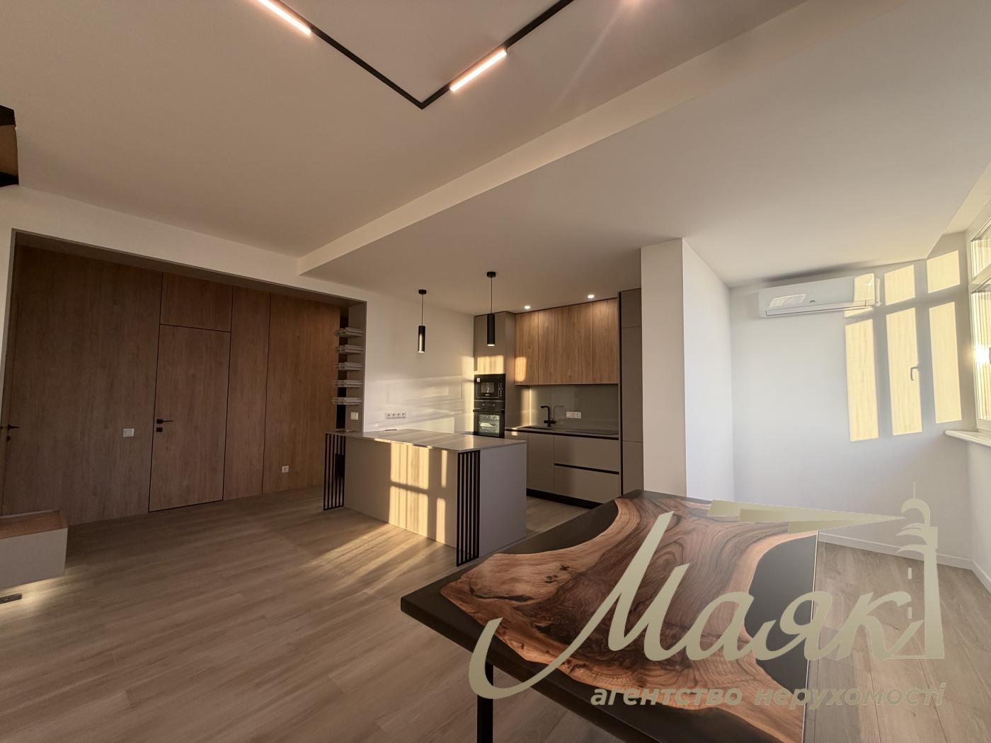 Аренда двухуровневой квартири  120м2 в ЖК " Подвысоцкий" , Печерск, Киев