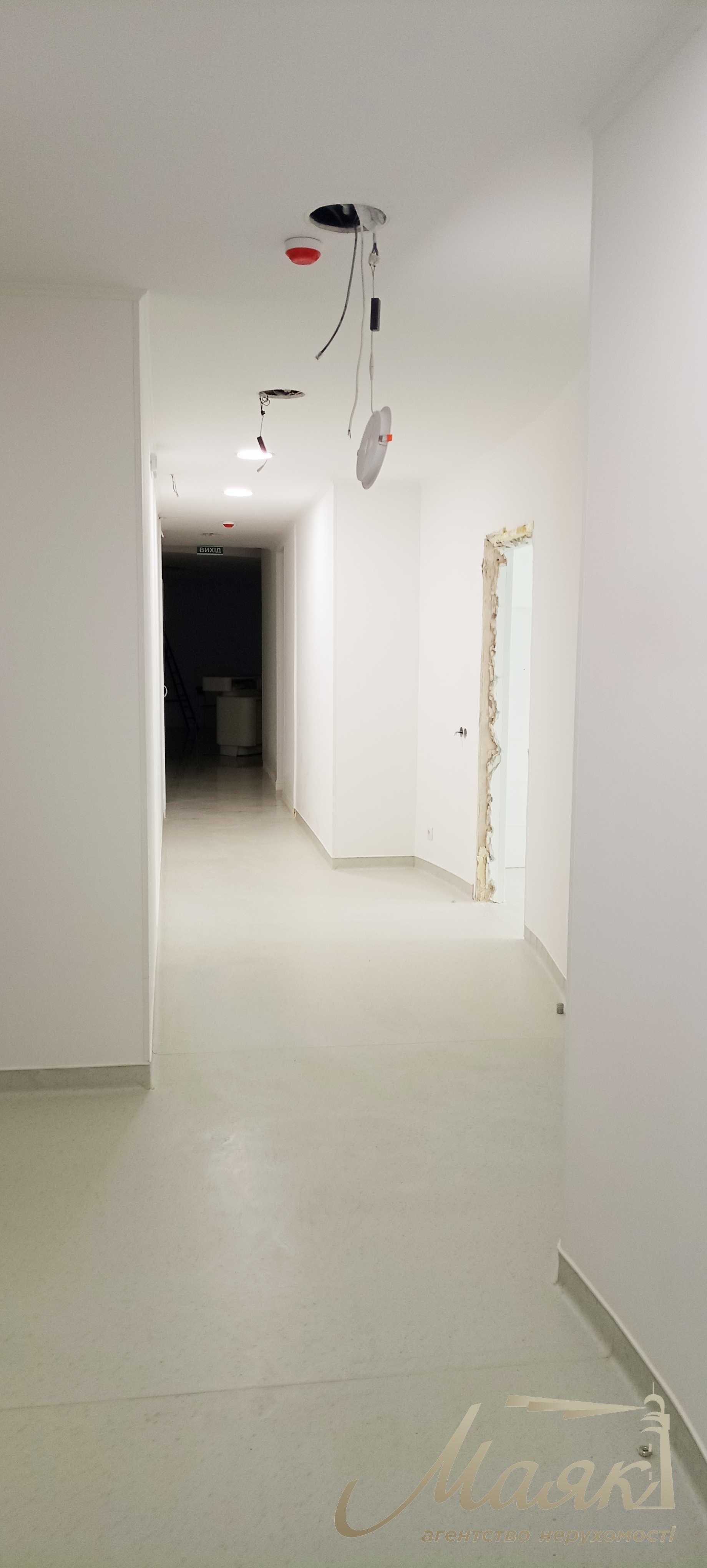 Оренда комерційного приміщення по вул.Назарівська 7-Б, Університет.