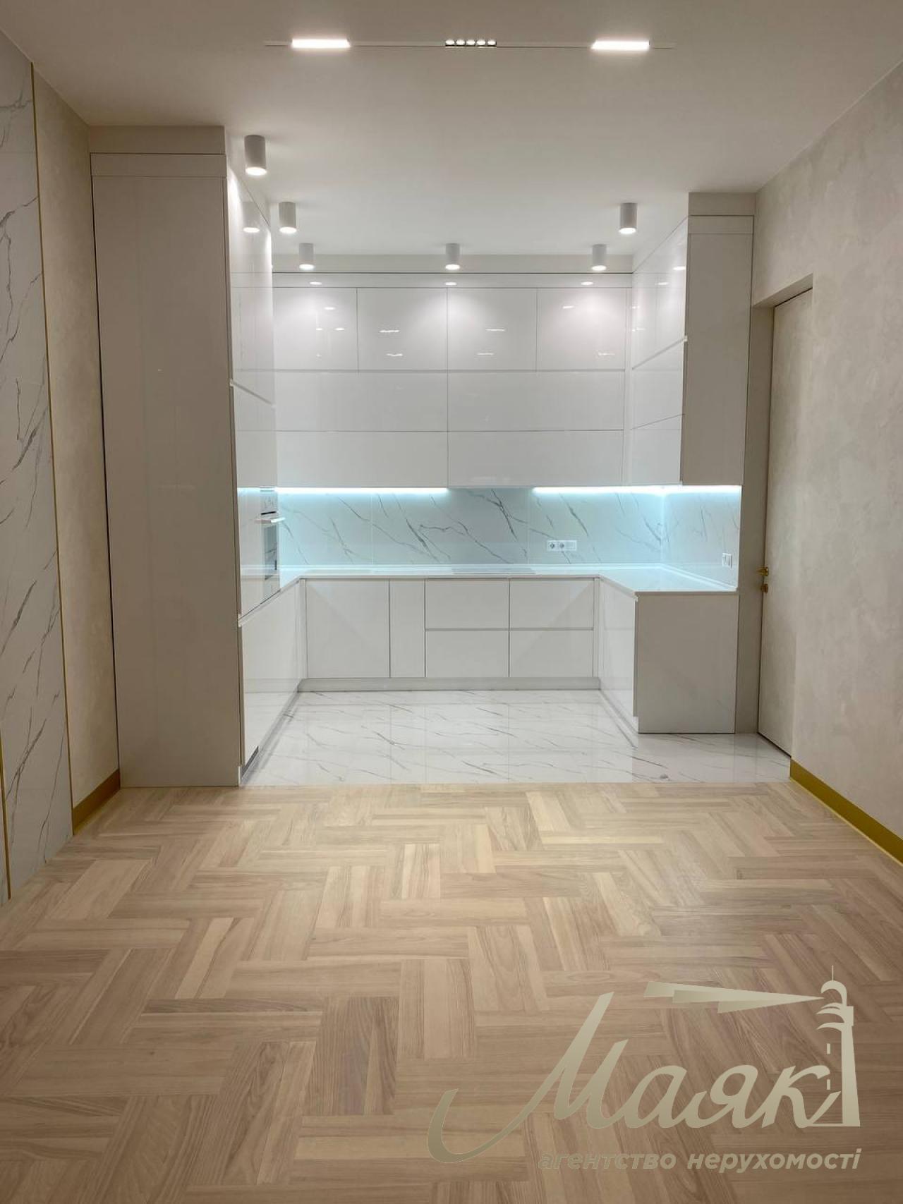 Продаж 3к квартири 97м2 з дизайнерським ремонтом у ЖК River Stone Рівер Стоун