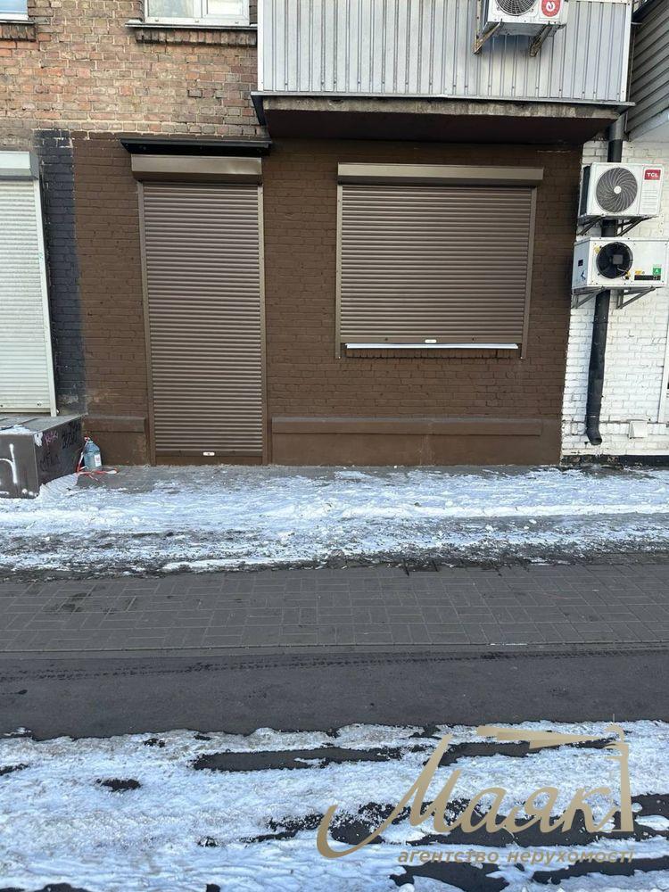 Аренда фасадного помещения 52м2 на Подоле, Набережно Хрещатицкая