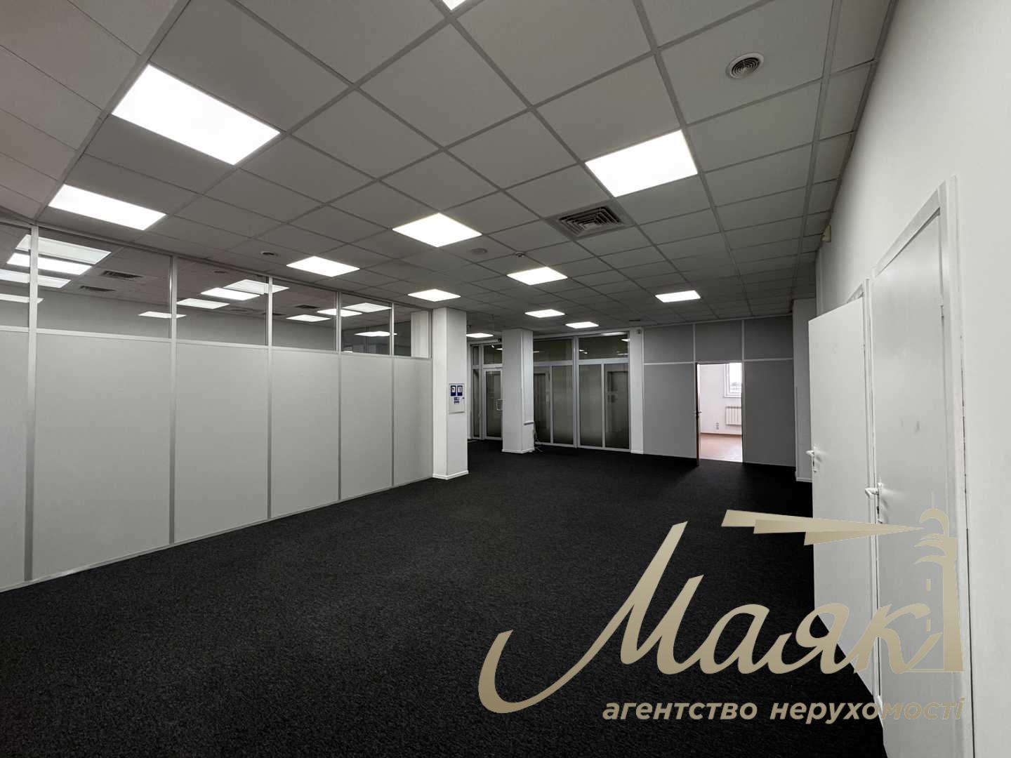 Оренда офісу 1203 м2 в БЦ на Героїв Космосу, Святошино