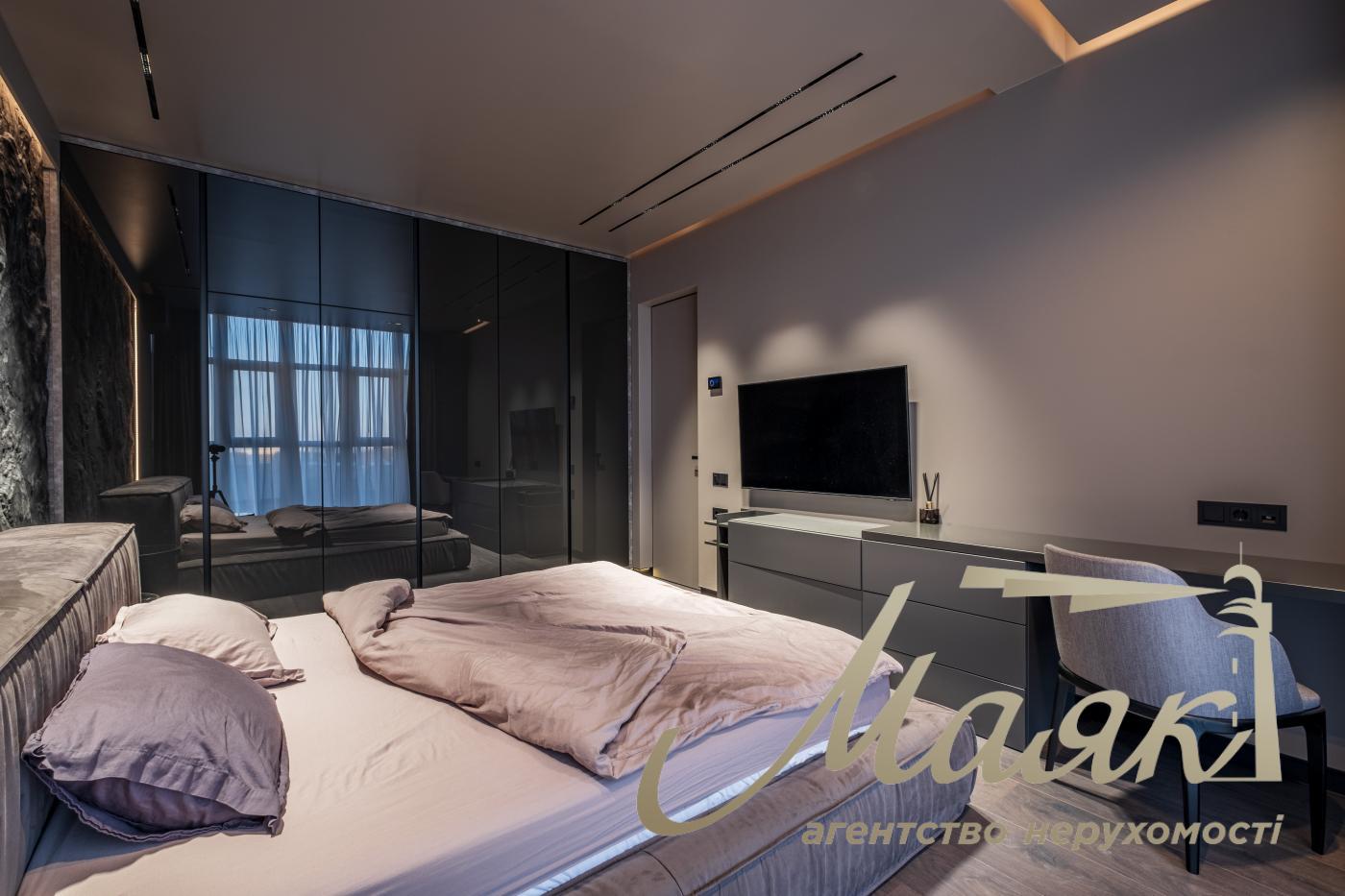 Продаж 1кімнатної квартири в ЖК "Новопечерські липки" ул. Драгомирова 15Б , Печерськ, Київ