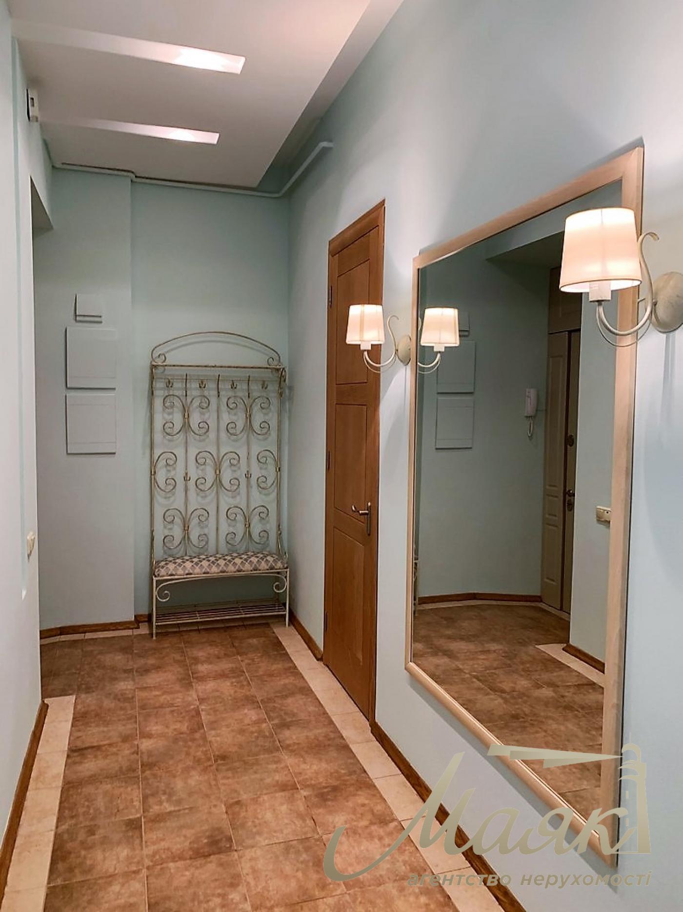 Оренда 2-х кімнатна квартири по вул.Лютеранська 13, Центр.