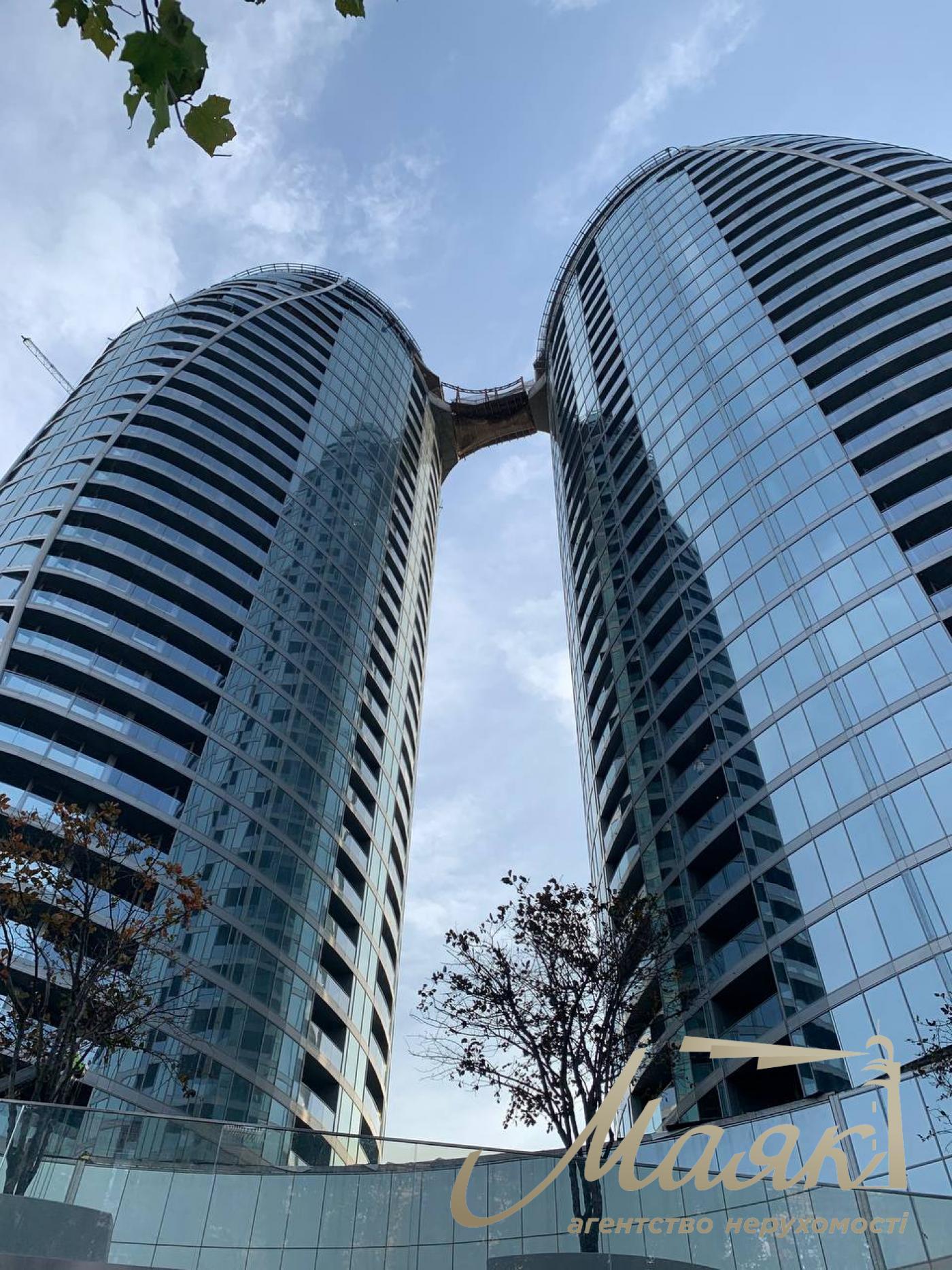 Продаж 2к 114.3 м2 квартири ЖК Таріан Таверс, вул. Патріса Лумумби