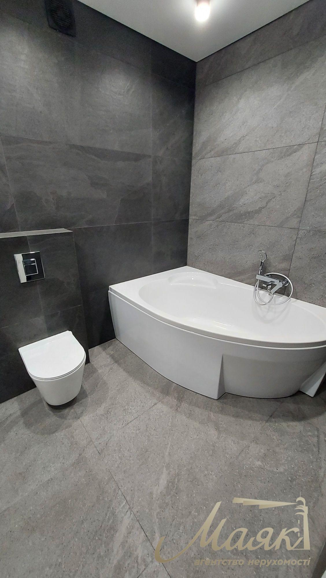 Продаж дуплексу з новим ремонтом, гаражем і власним бомбосховищем с.Крюківщина, котеджне містечко Beverly Hills (2 км від Києва).