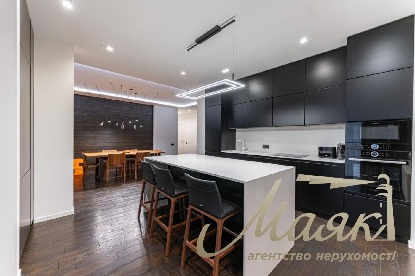 Продажа квартиры 268м2 в ЖК Французский квартал 2,  ул. Предславинская, Печерск, Киев
