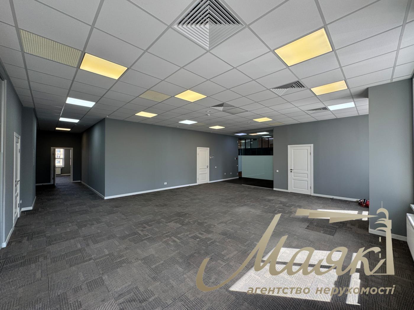 Аренда офиса 353 м2 в БЦ "B" класса, Дорогожичи, большая парковка