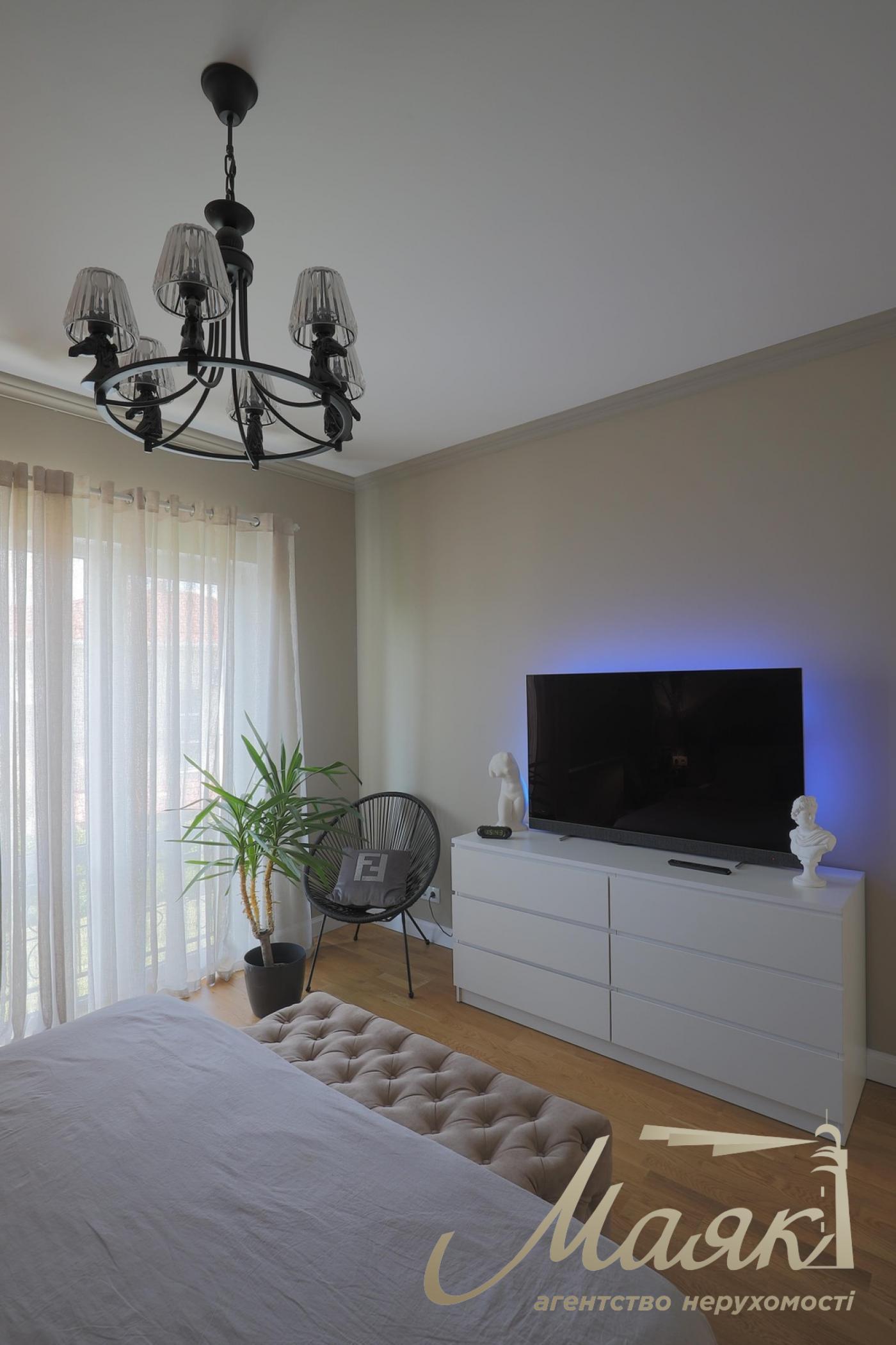 Продаж будинку в с. Гатне, Київська область, одеський напрямок