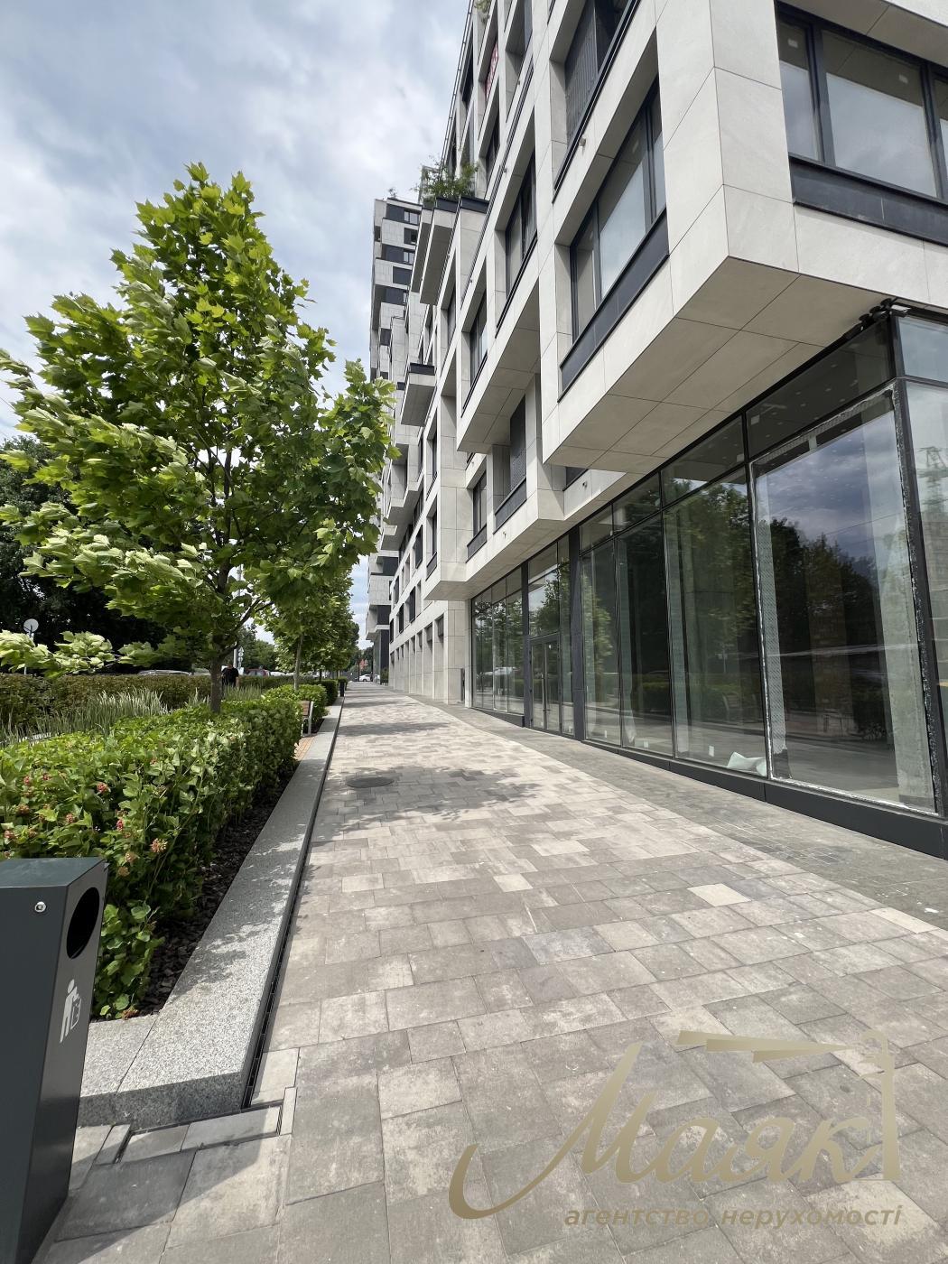 Аренда фасадного помещения 113,3м2 , ЖК UNIT HOME.