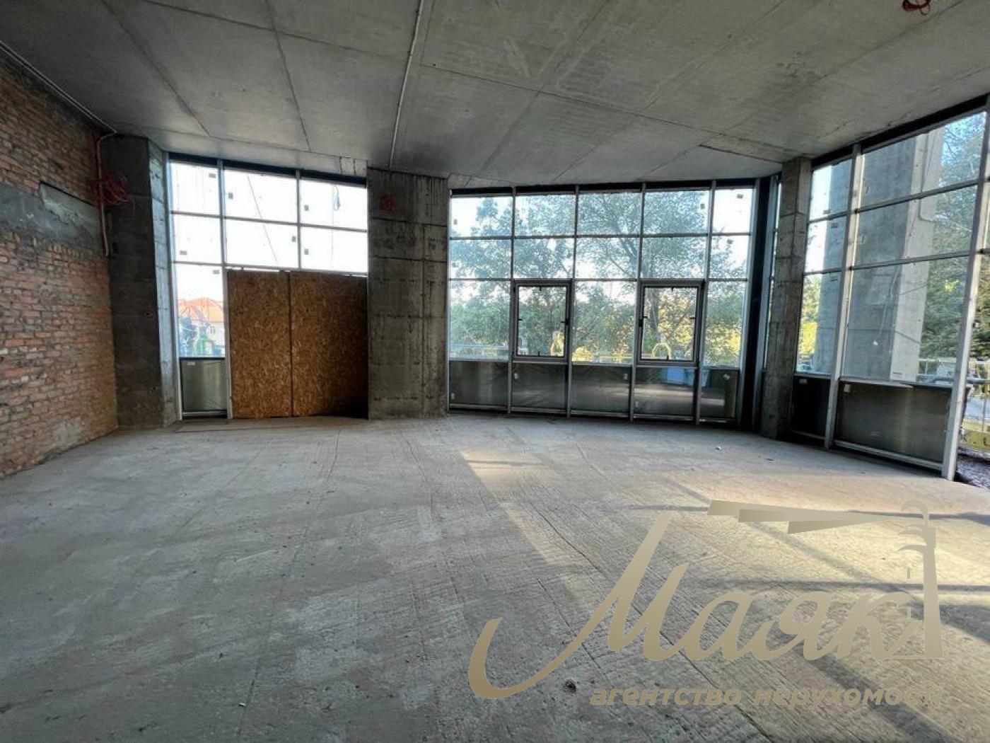 For sale front commercial premises LCD Novopecherskie Lipki, Verkhoglyada street (Dragomirov)