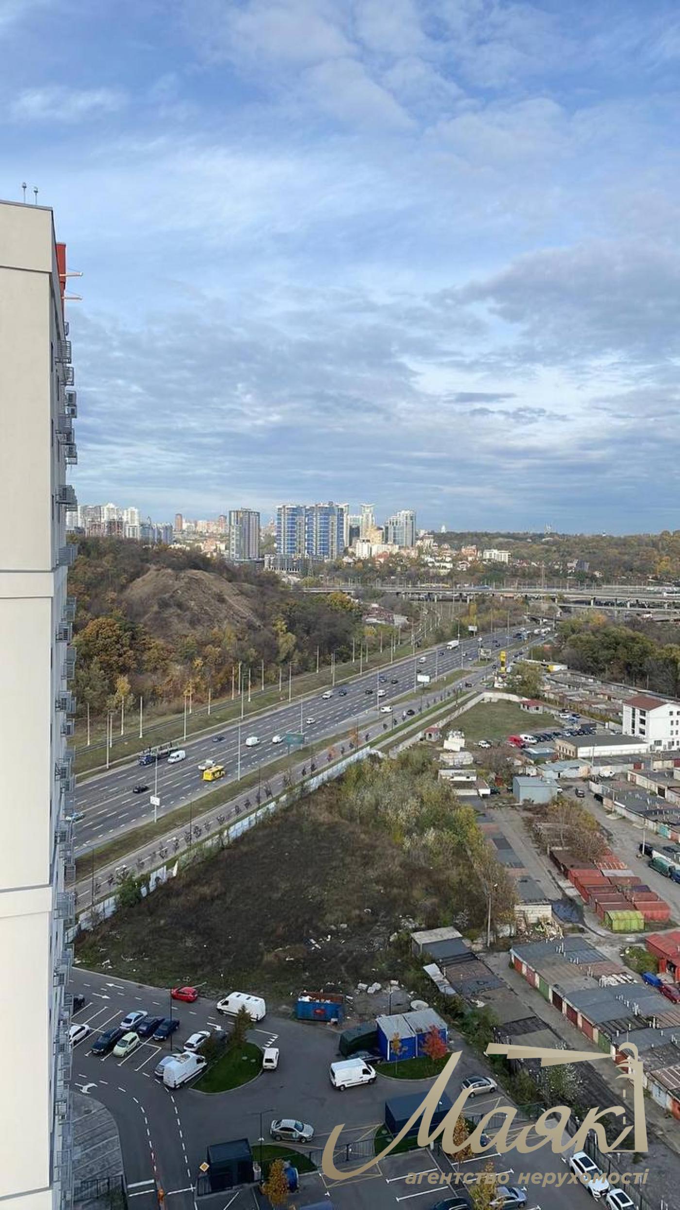 Sale of 3-room apartment in residential complex Svitlo Park, Naddnipryanskoe shosse, Vydubychi