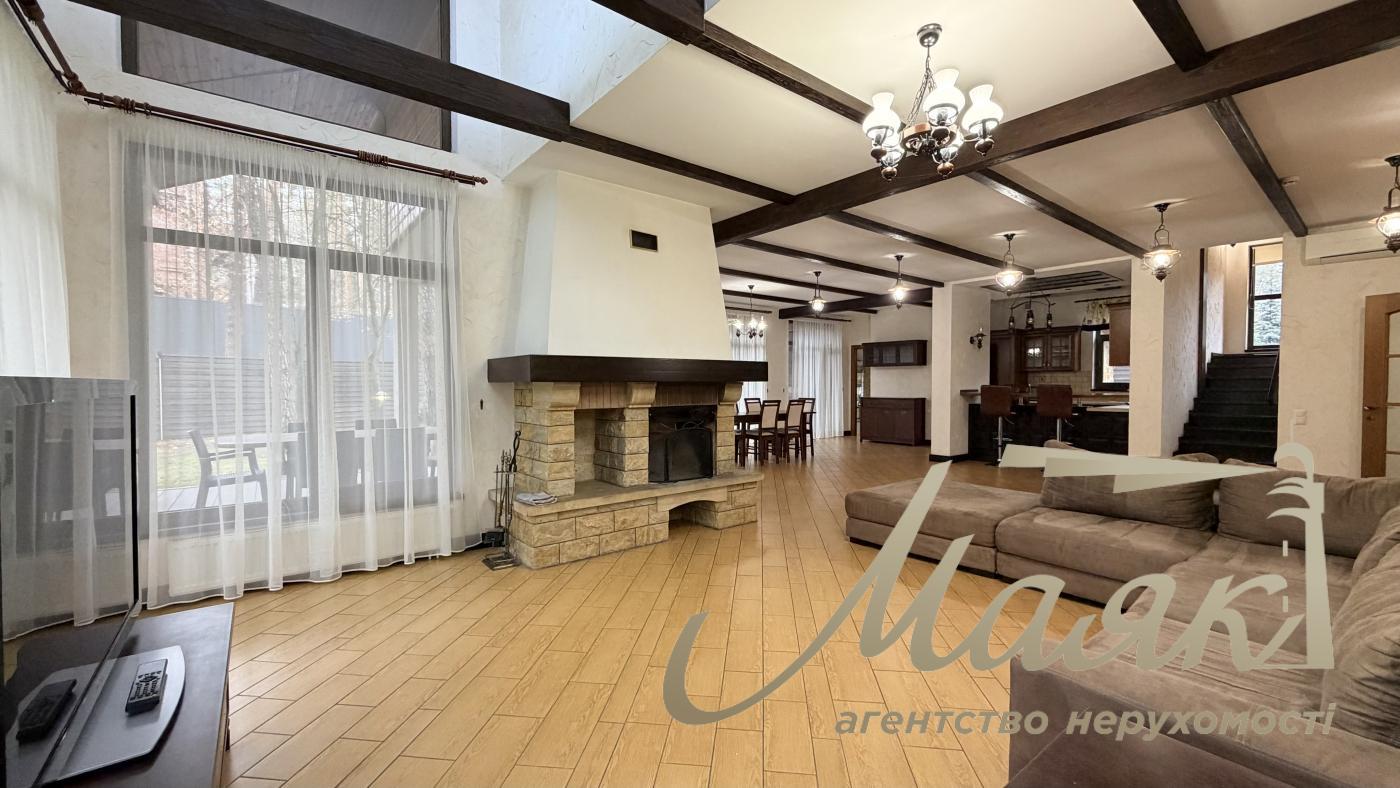 Оренда будинку К.Заспа, Козин, Плюти, оренда будинку в містечку, басейн, ліс, охорона