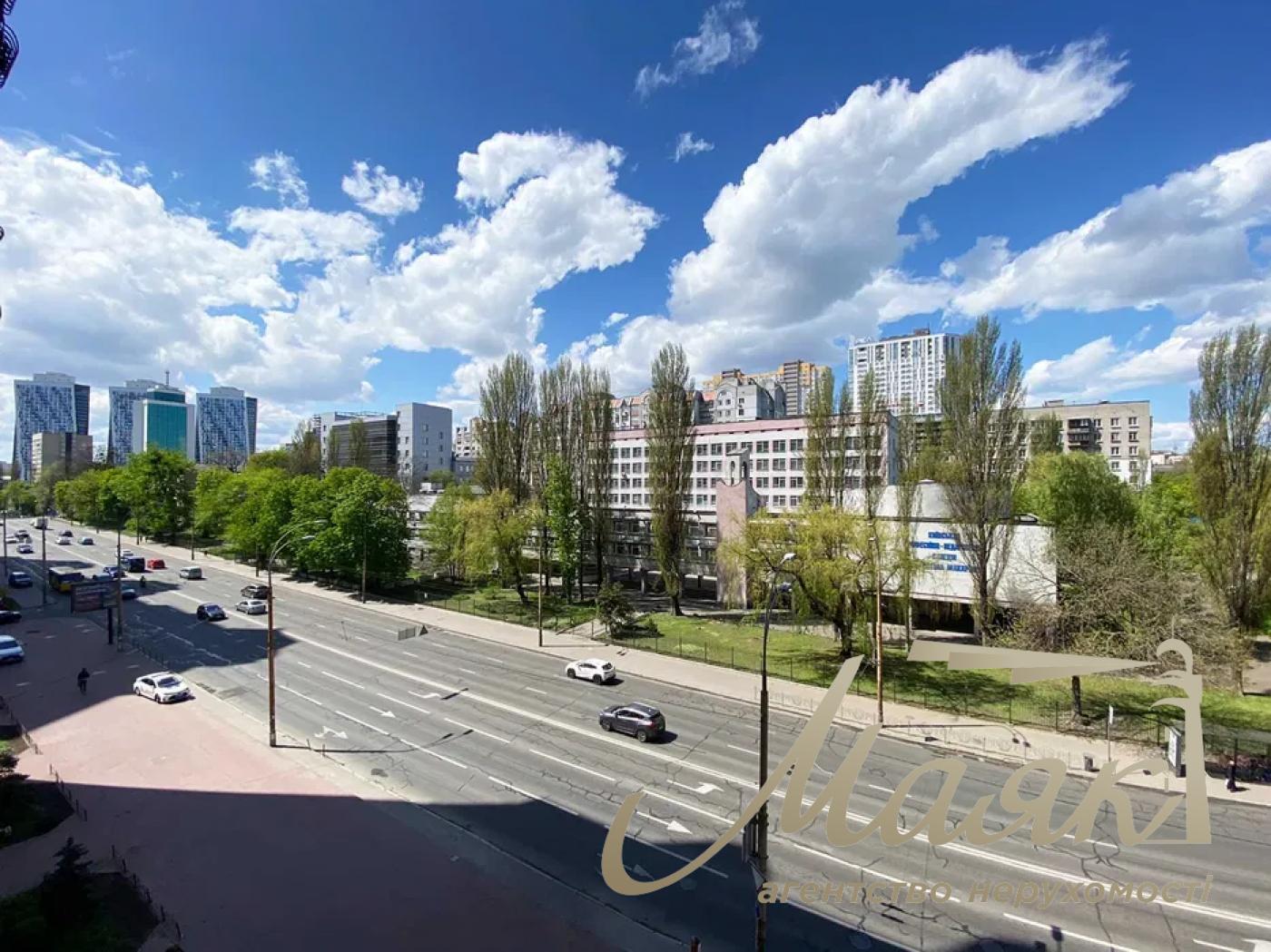 Продаж 2-кімнатної квартири ЖК Златоустівський, вул. Чорновола