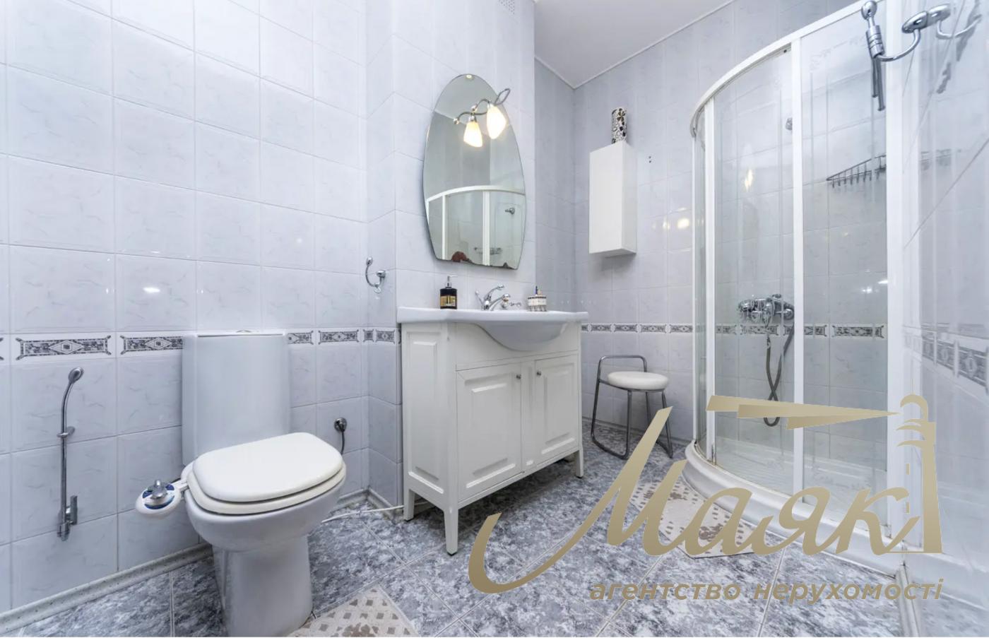 Оренда 2-х поверхового будинку 631м2, Голосіївський район