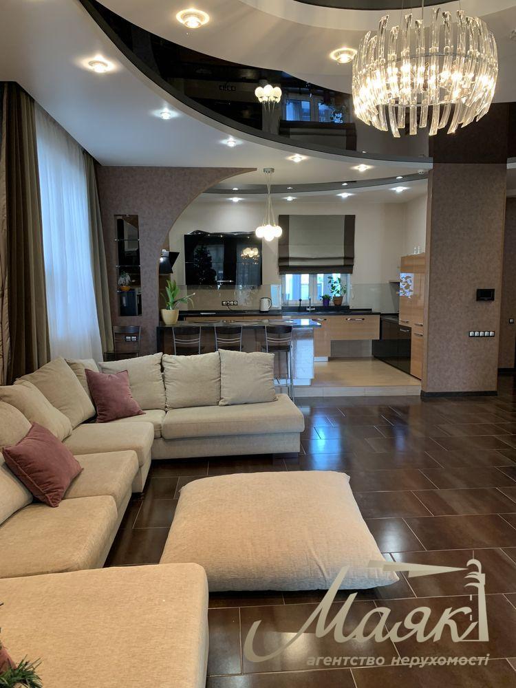 Rent a house 350m2 Osokorki, 1st East-far lane