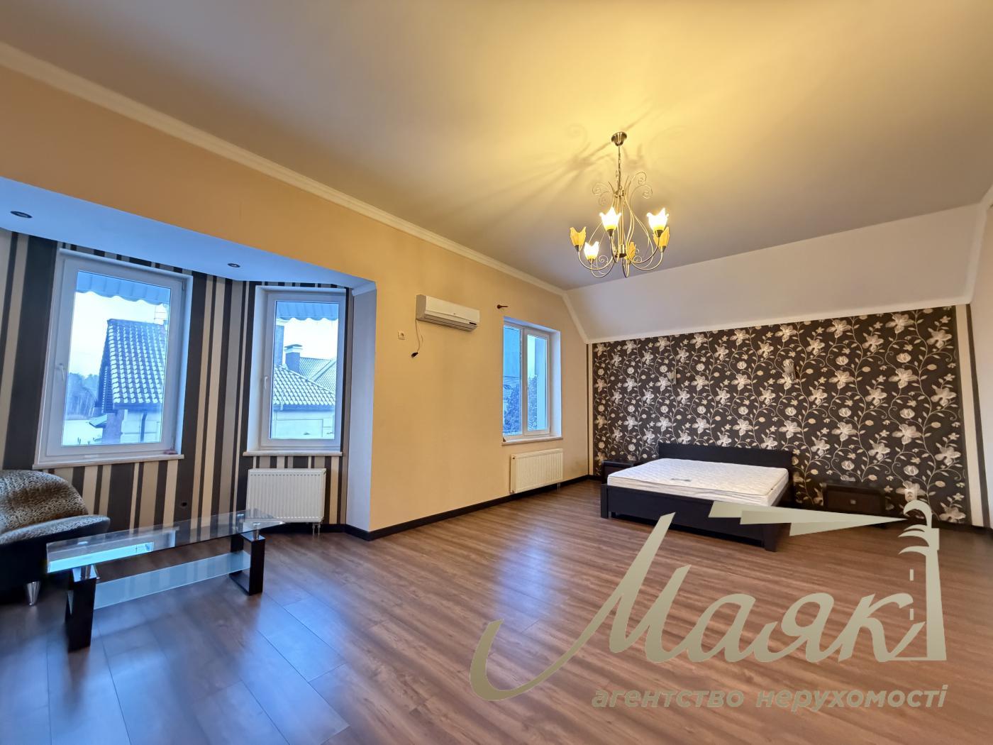 House for rent 300m2 in Kozin village, ulitsa Nova, in Montana Village.