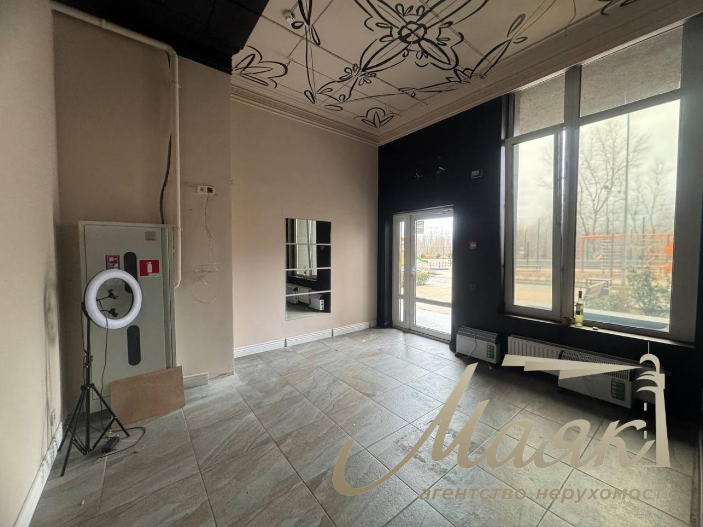 Rent commercial frontage 93m2, Residential Complex Seven